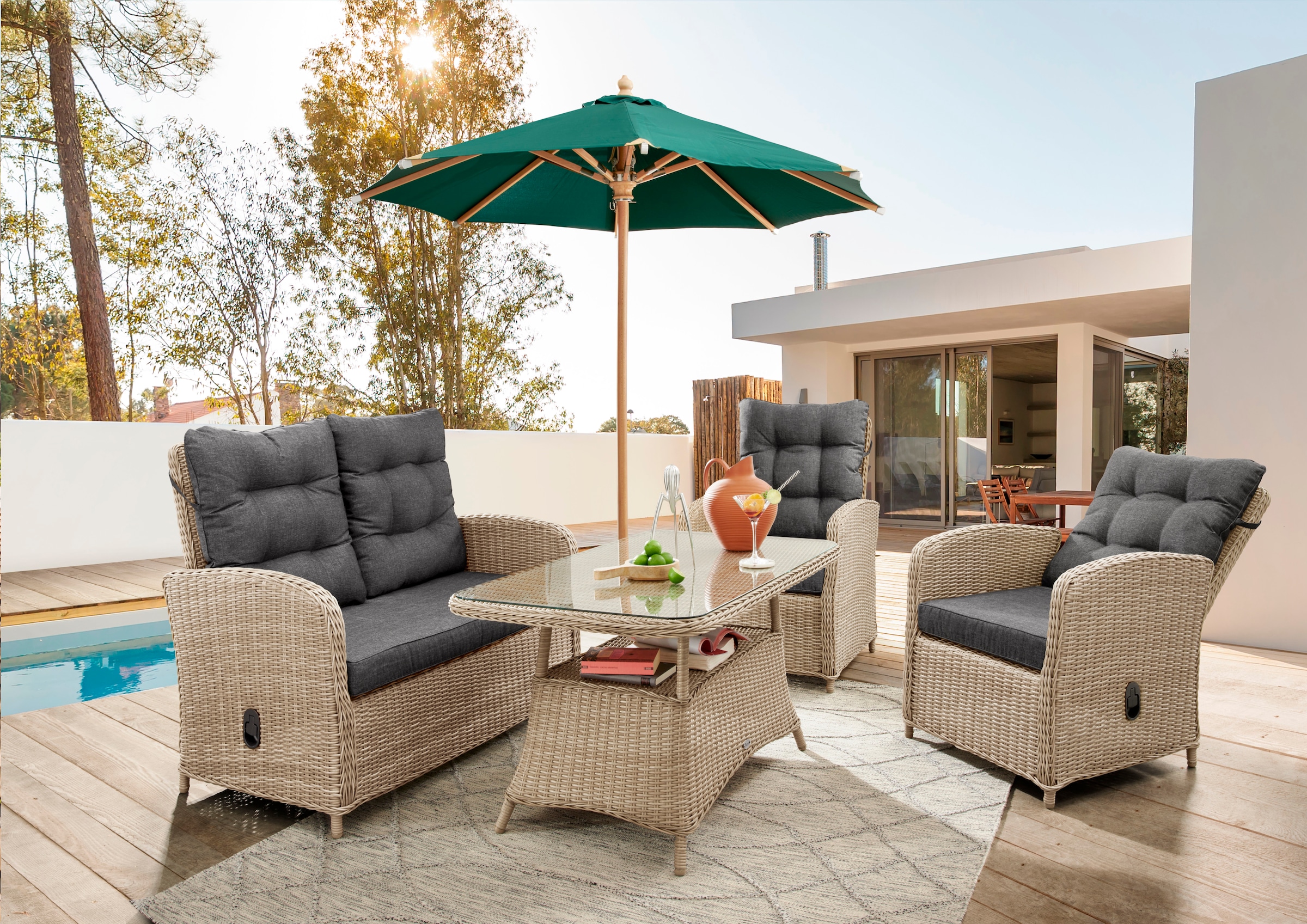 Destiny Gartenlounge-Set »MERANO«, (11 tlg., 1x 2er Sofa, 2x Sessel, 1x Tisch, inkl. Auflagen), Aluminium, Polyrattan