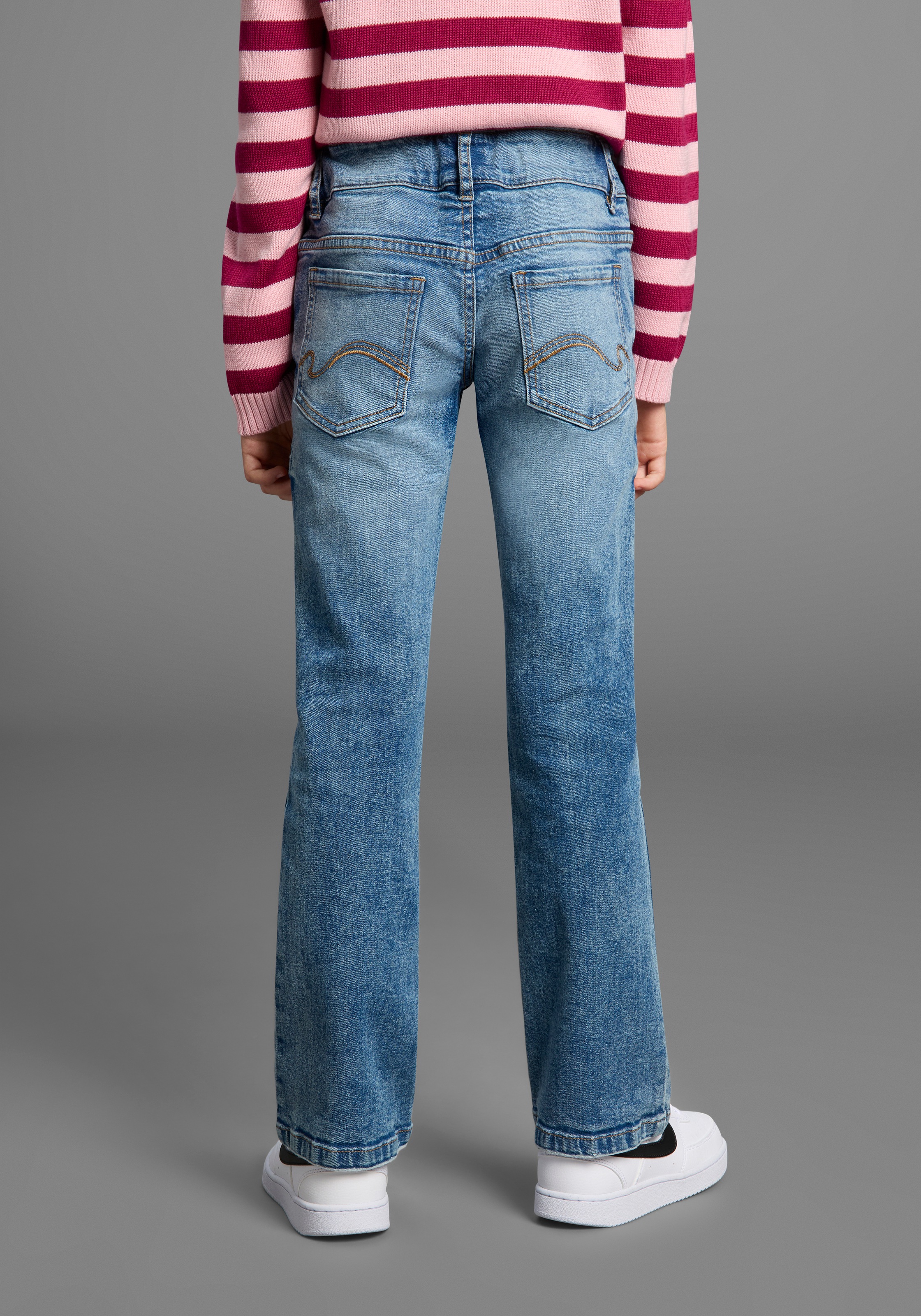 KangaROOS Bootcut-Jeans »Stretchjeans Boot Cut«, Modische Jeans, authentische Waschung