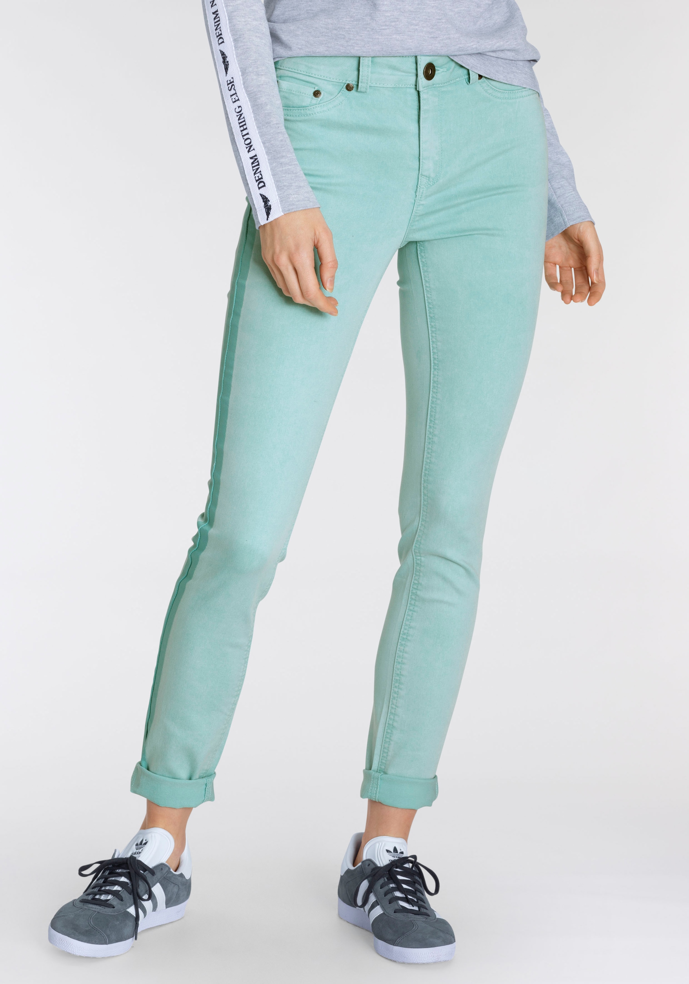 Arizona »Ultra High Streifen kaufen Stretch«, Waist im Skinny-fit-Jeans Online-Shop seitlichem mit