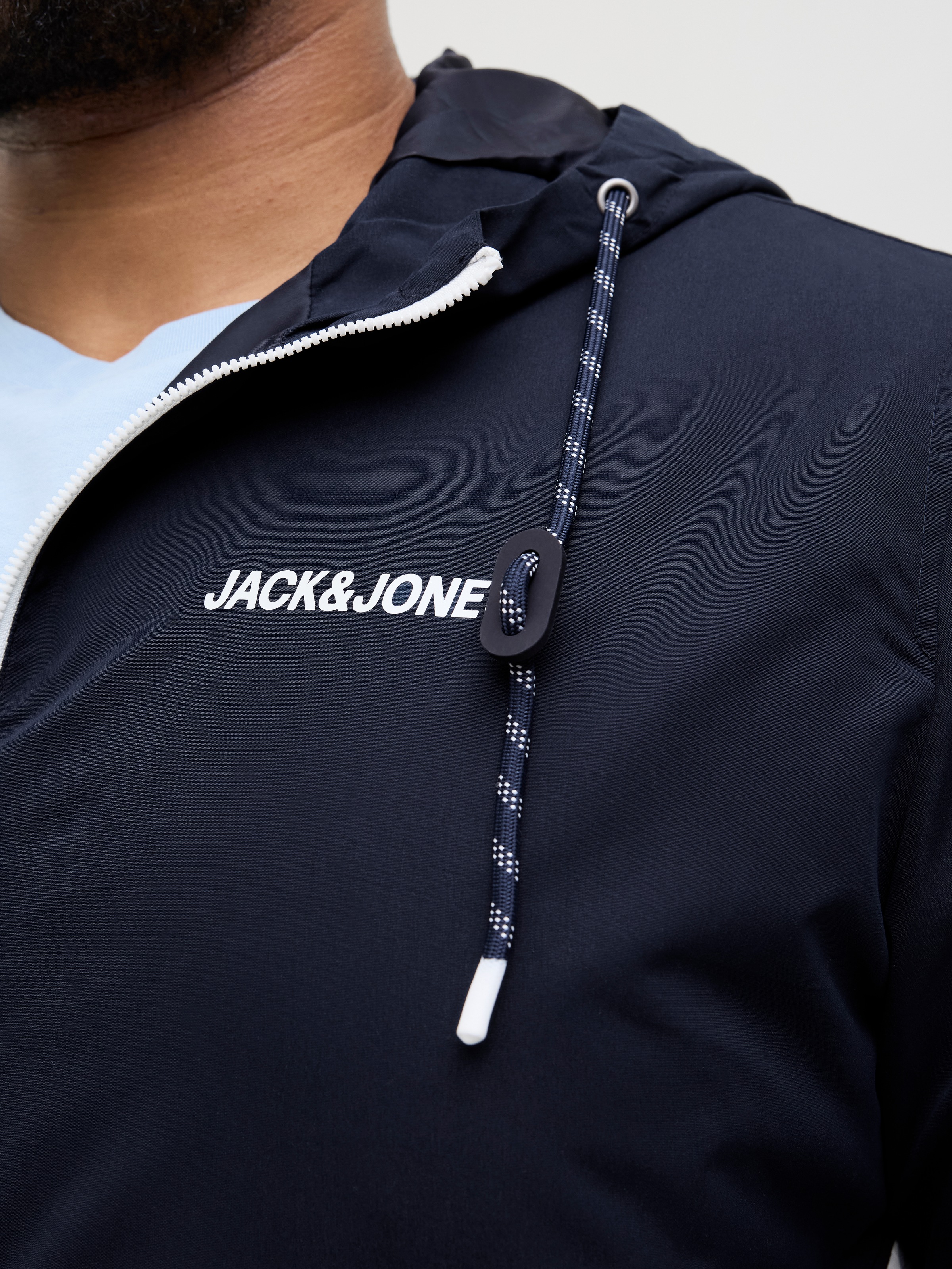 Jack & Jones PlusSize Bomberjacke »JJERUSH HOOD BOMBER NOOS PLS«, mit Kapuze, mit Logo Schriftzug
