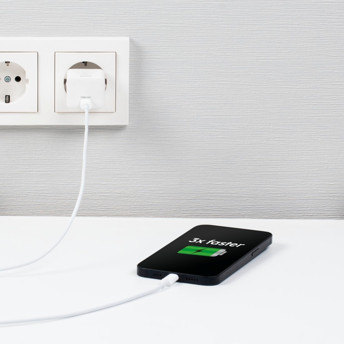 Hama USB-Ladegerät »Mini Ladegerät Smartphone, Power Delivery (PD)/Qualcomm®, 20 W, Weiß«, (1 St.)