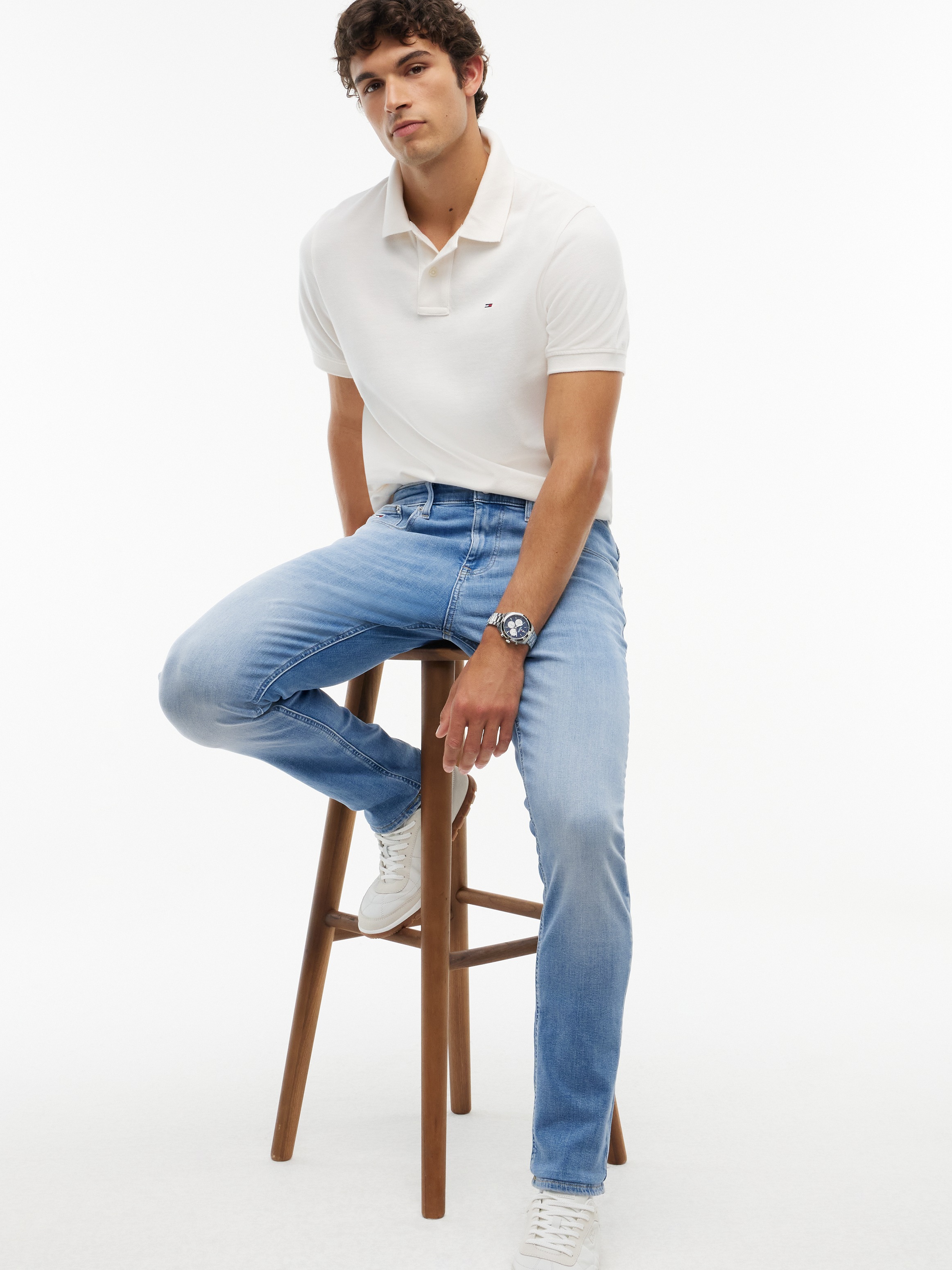 Tommy Jeans »Austin Slim Tapered« zum Knöchel hin schmaler werdende Jeans mit mittlerer Leibhöhe