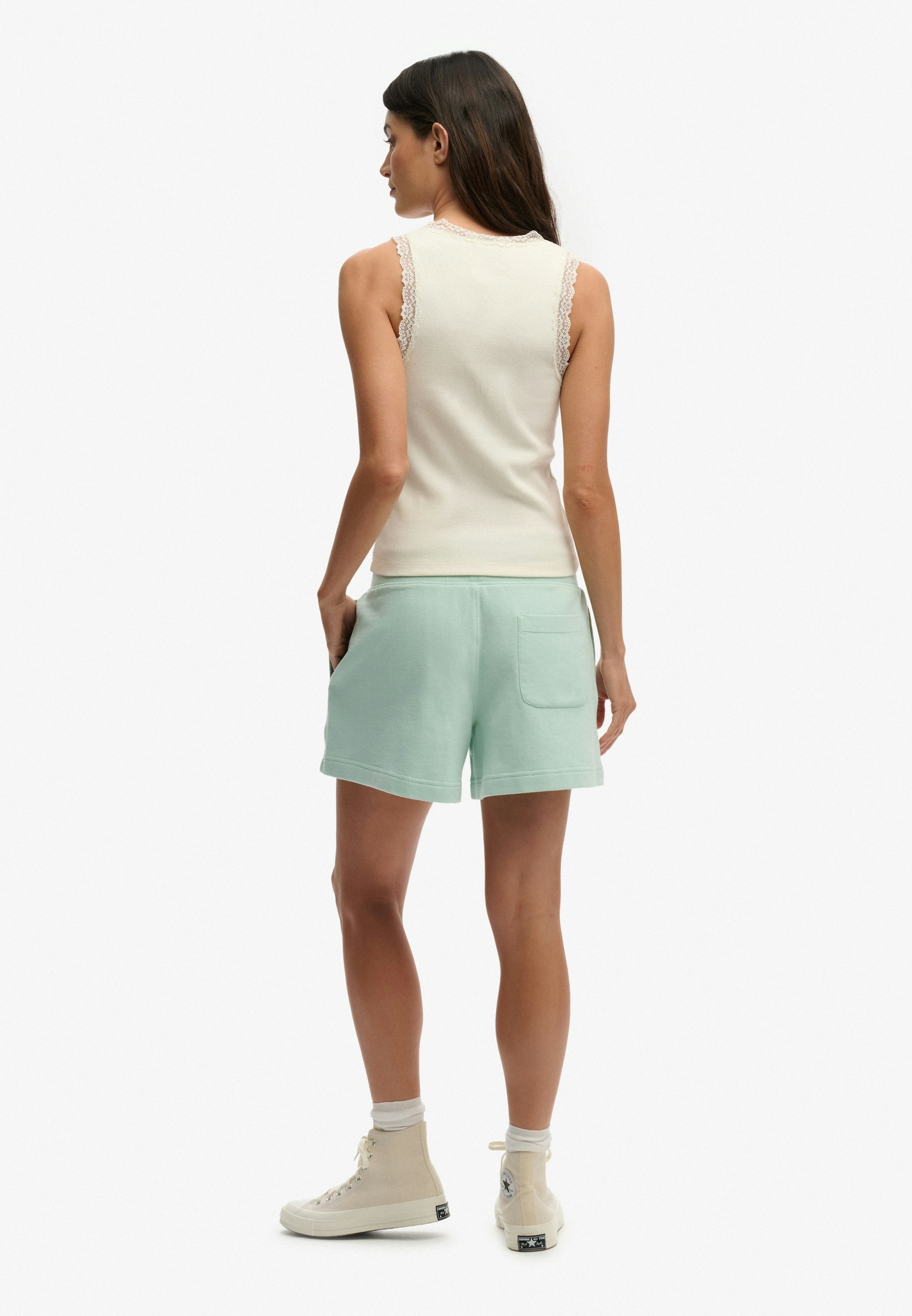 Superdry Shorts »STUDIOS SWEAT SHORT«  Slim Fit, mit Tunnelzug, aus Baumwolle und Jersey, unifarben