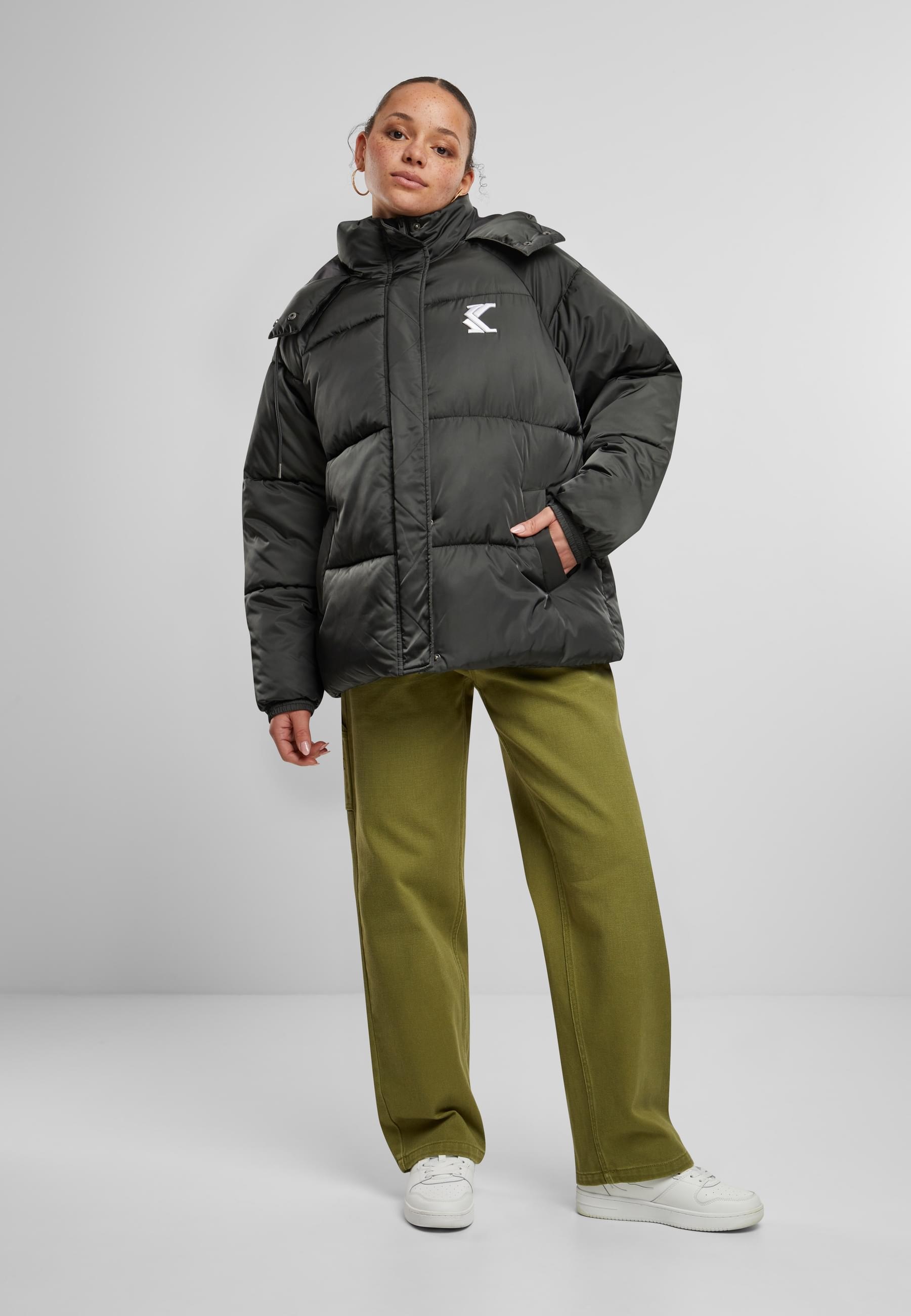 Karl Kani Winterjacke »Karl Kani Karl Kani OG OS Puffer Jacket« 1 Stk. tlg. mit Kapuze