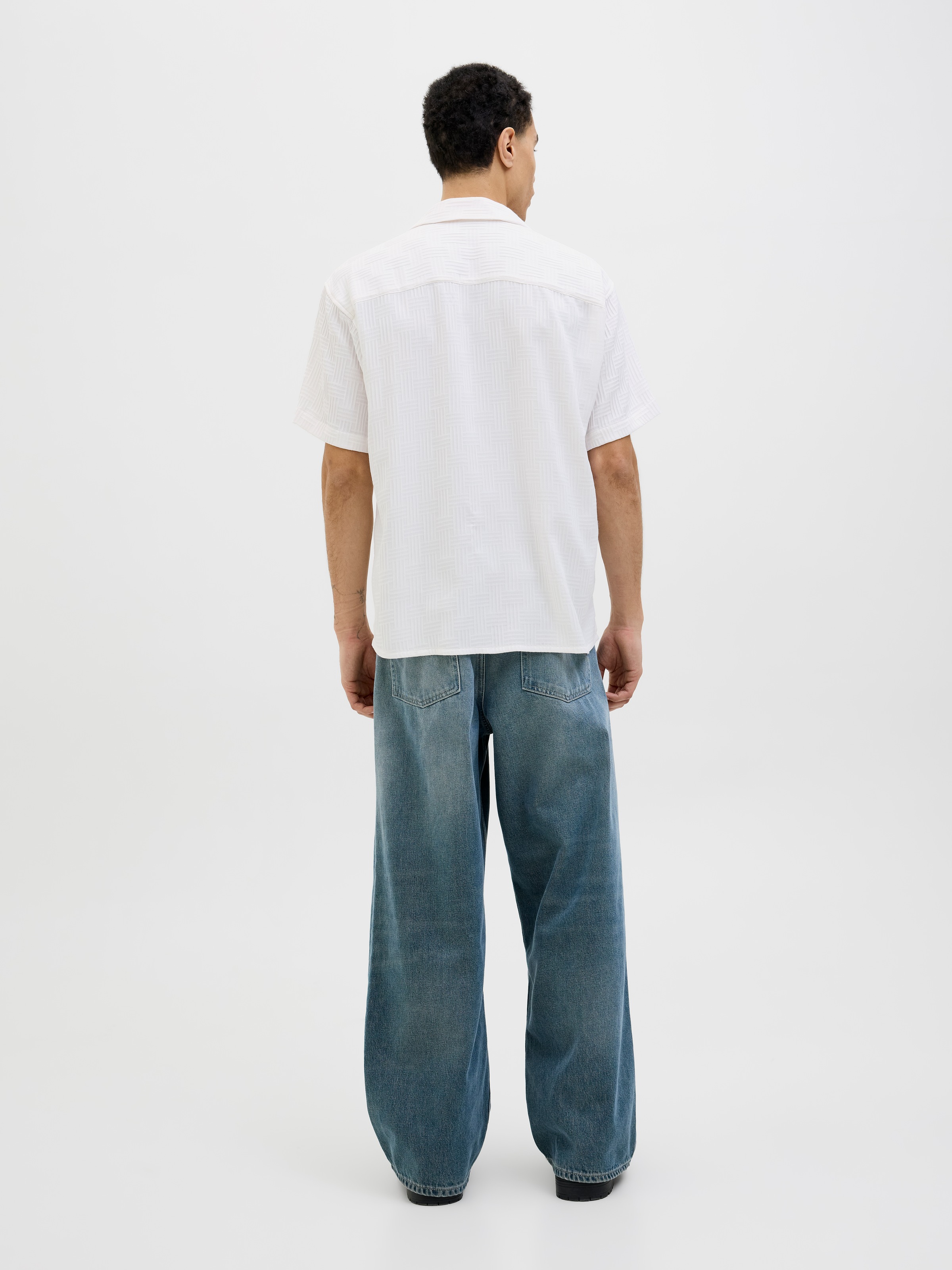 Jack & Jones Kurzarmhemd »JJEMATTEO RESORT SHIRT SS SN«, mit Resort Kragen