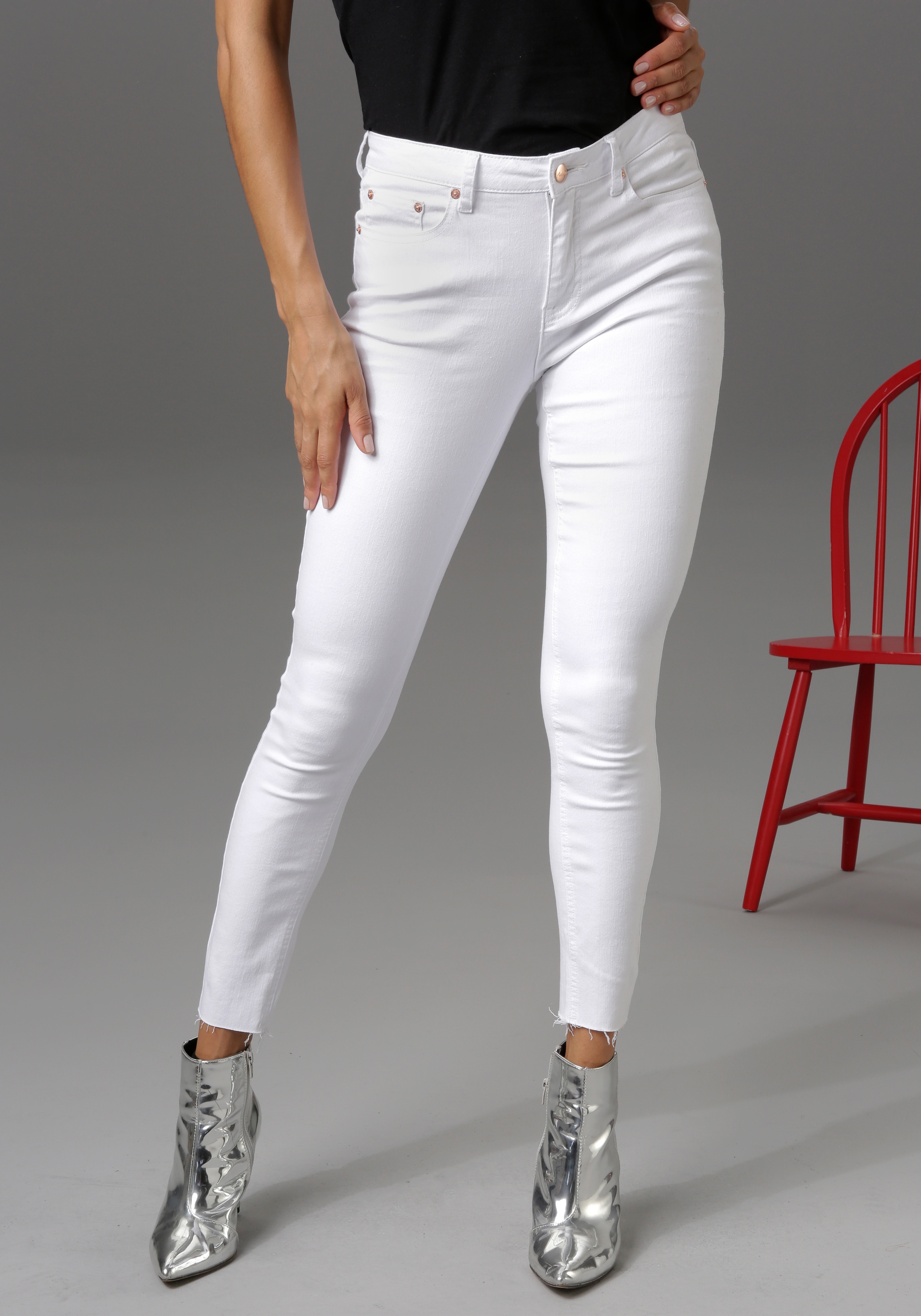 Aniston CASUAL Skinny-fit-Jeans, regular waist - mit ausgefransten  Beinabschluss online kaufen