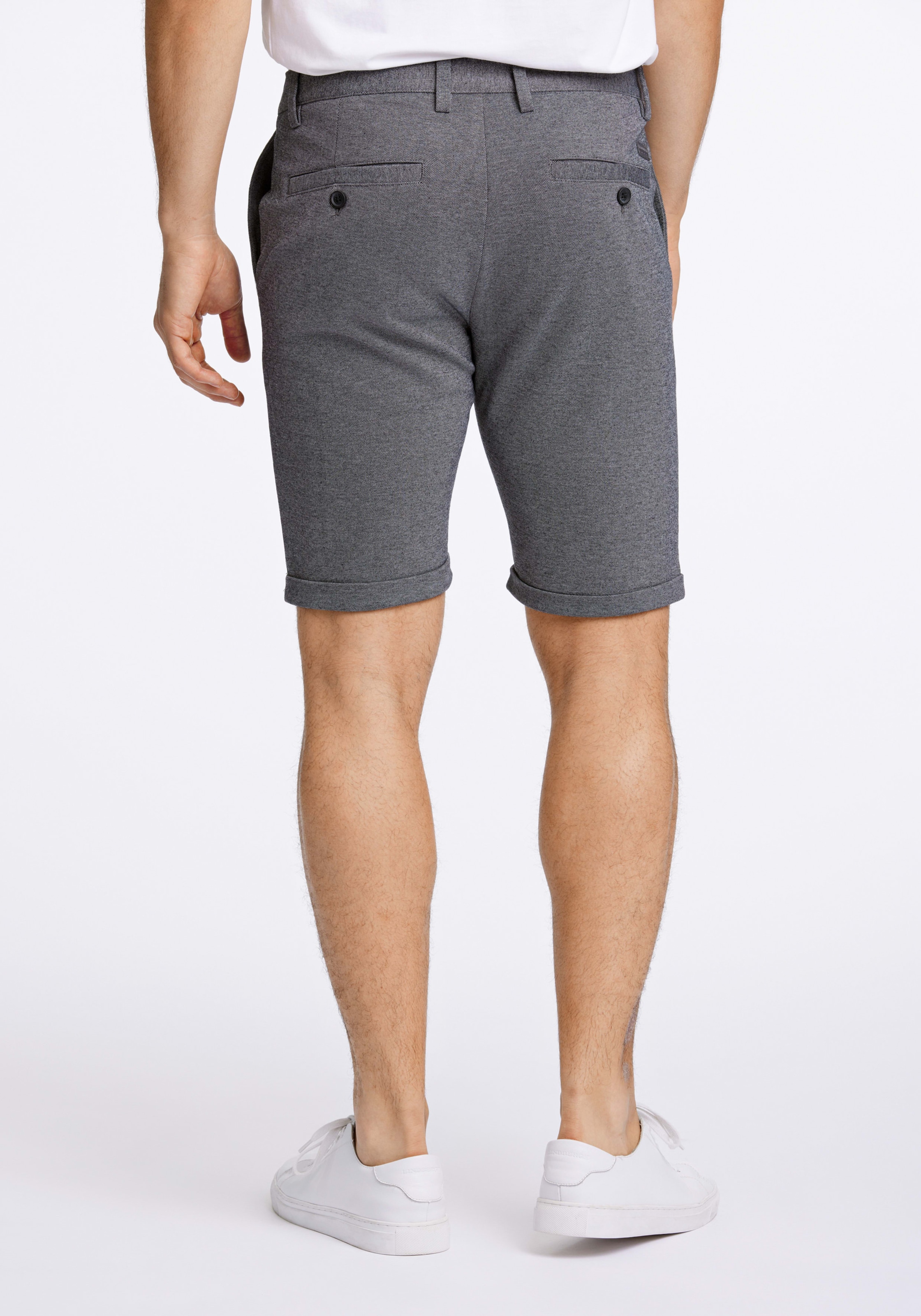 LINDBERGH Chinoshorts  im Slim Fit und mit Viskose und Stretch