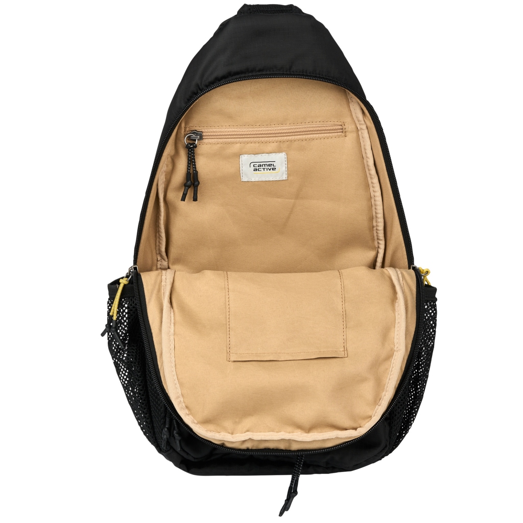 camel active Cityrucksack »Shores« Unisex Freizeitrucksack, abnehmbare Pouch & Reflektdetails