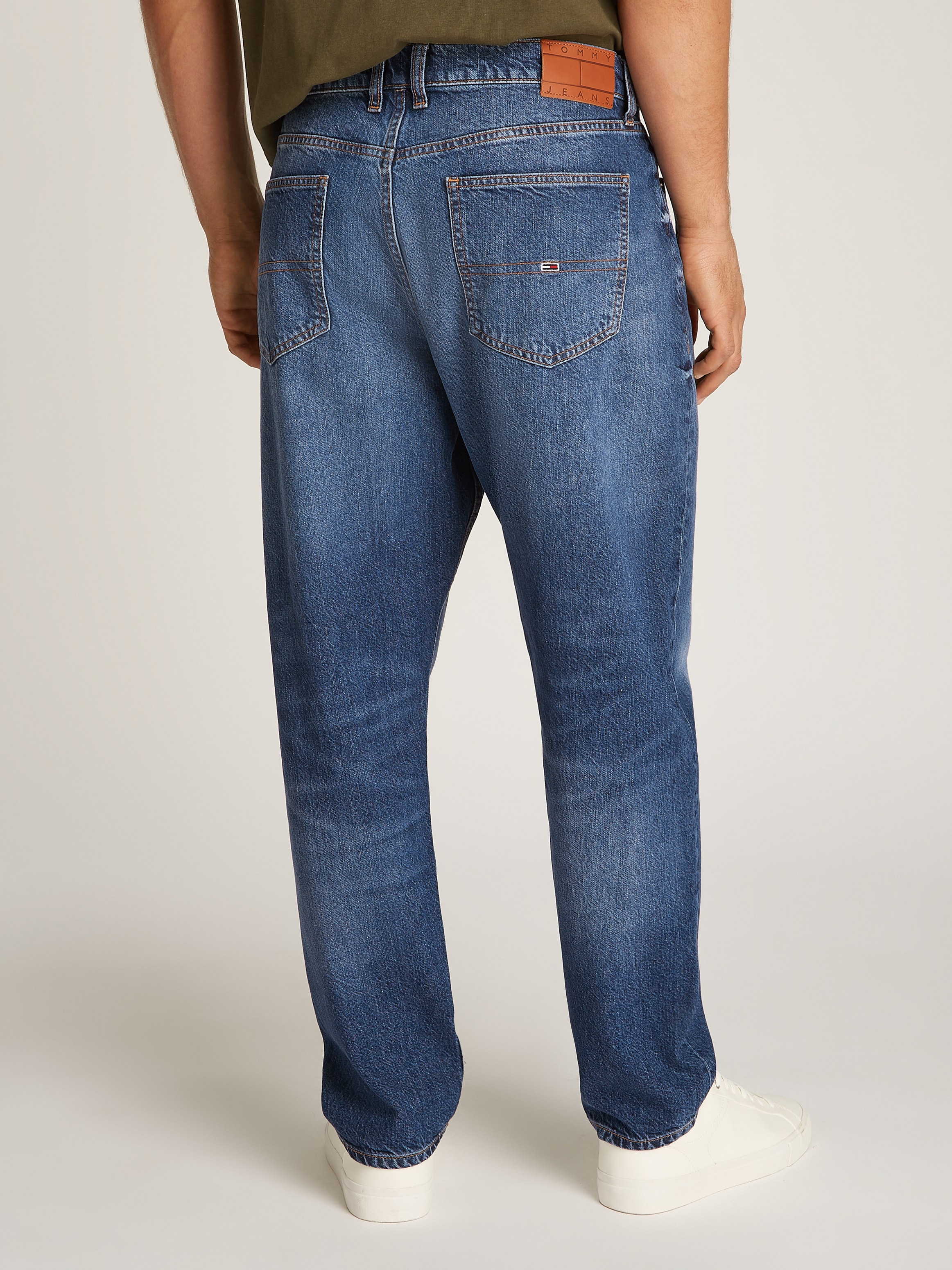 Tommy Jeans Tapered-fit-Jeans »Isaac Relaxed Tapered«