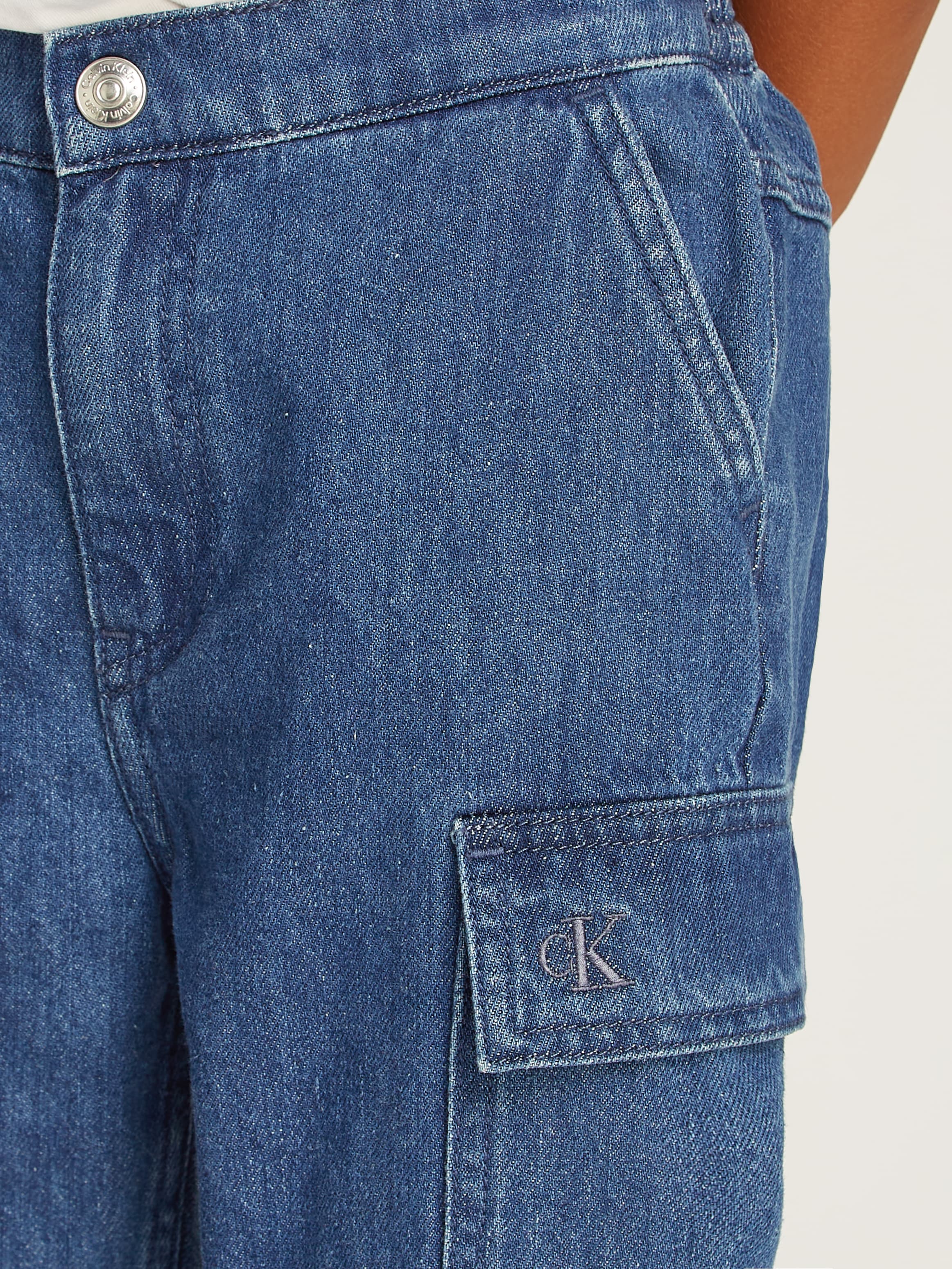 Calvin Klein Jeans Jogginghose »VIBRANT BLUE DENIM JOGGER«, mit Cargotaschen