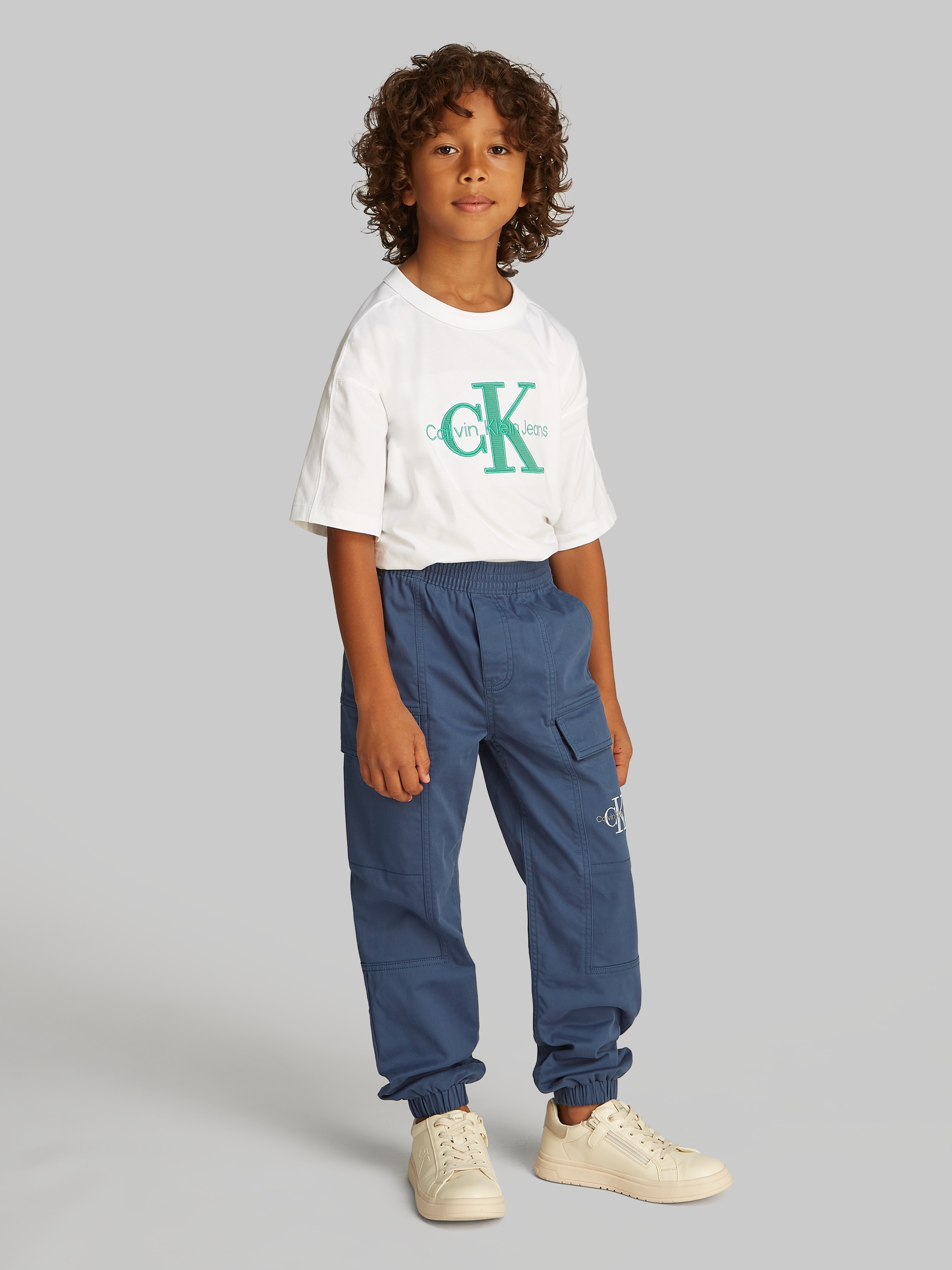 Calvin Klein Jeans Sweathose »ESSENTIAL WOVEN CARGO PANTS«, für Kinder bis 16 Jahre mit Logo-Print