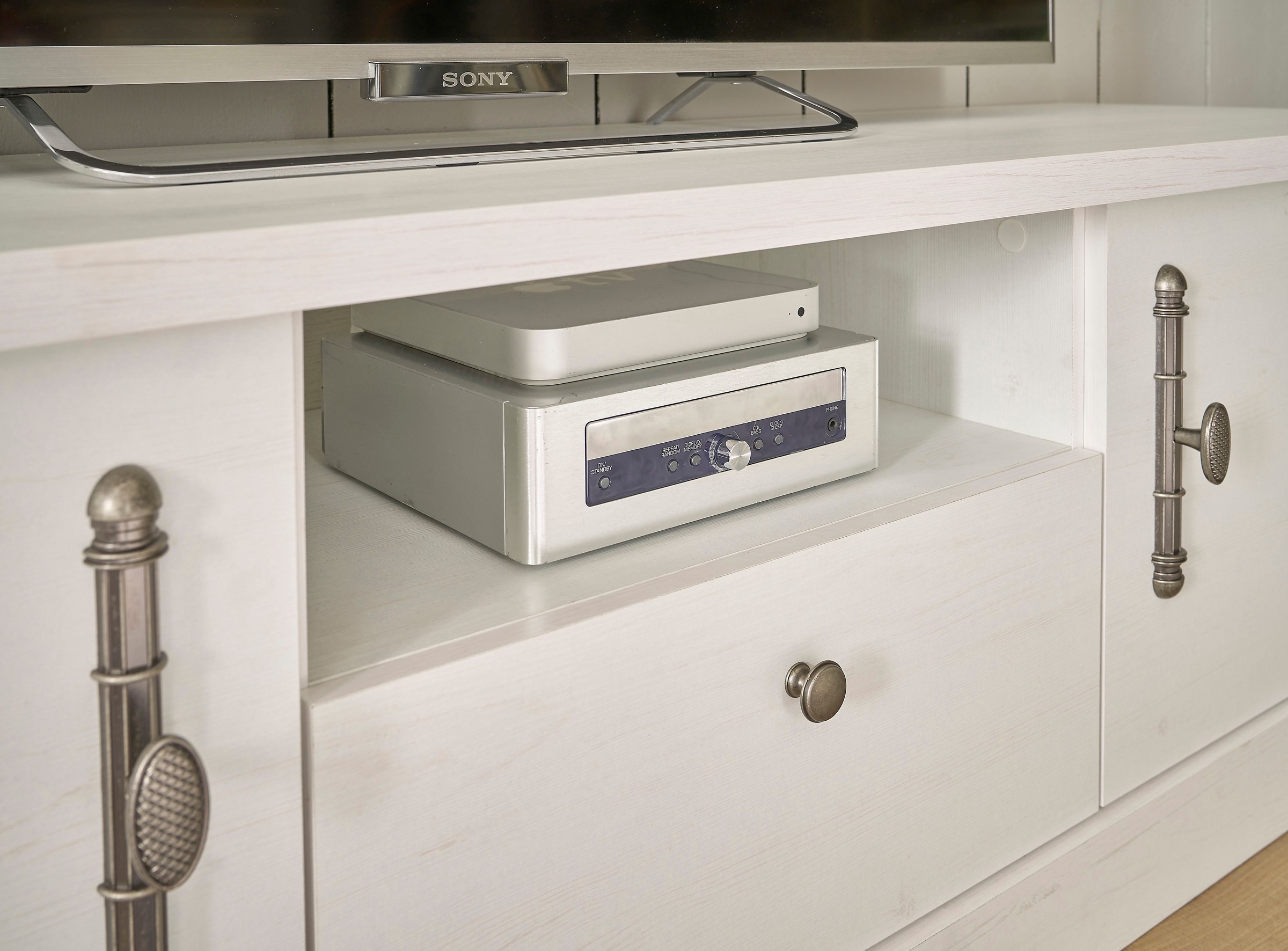 Home affaire Wohnwand »RAVENNA«, (3 St.), im romantischen Landhausstil, Griffe aus Metall, Softclose-Funktion