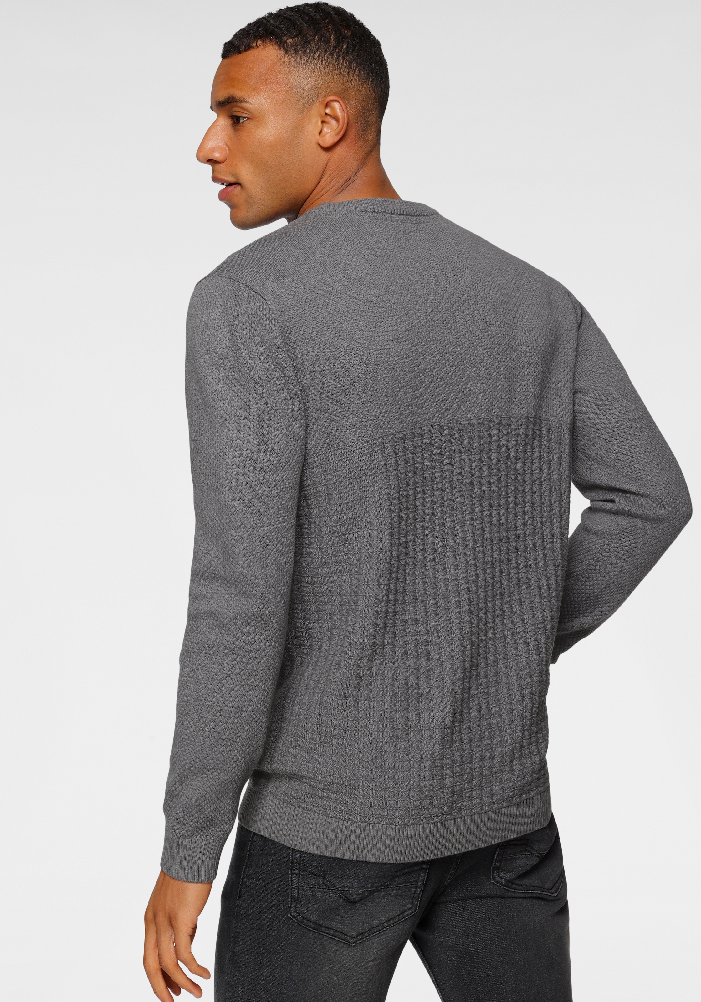 Bruno Banani Strickpullover, mit modischer Struktur