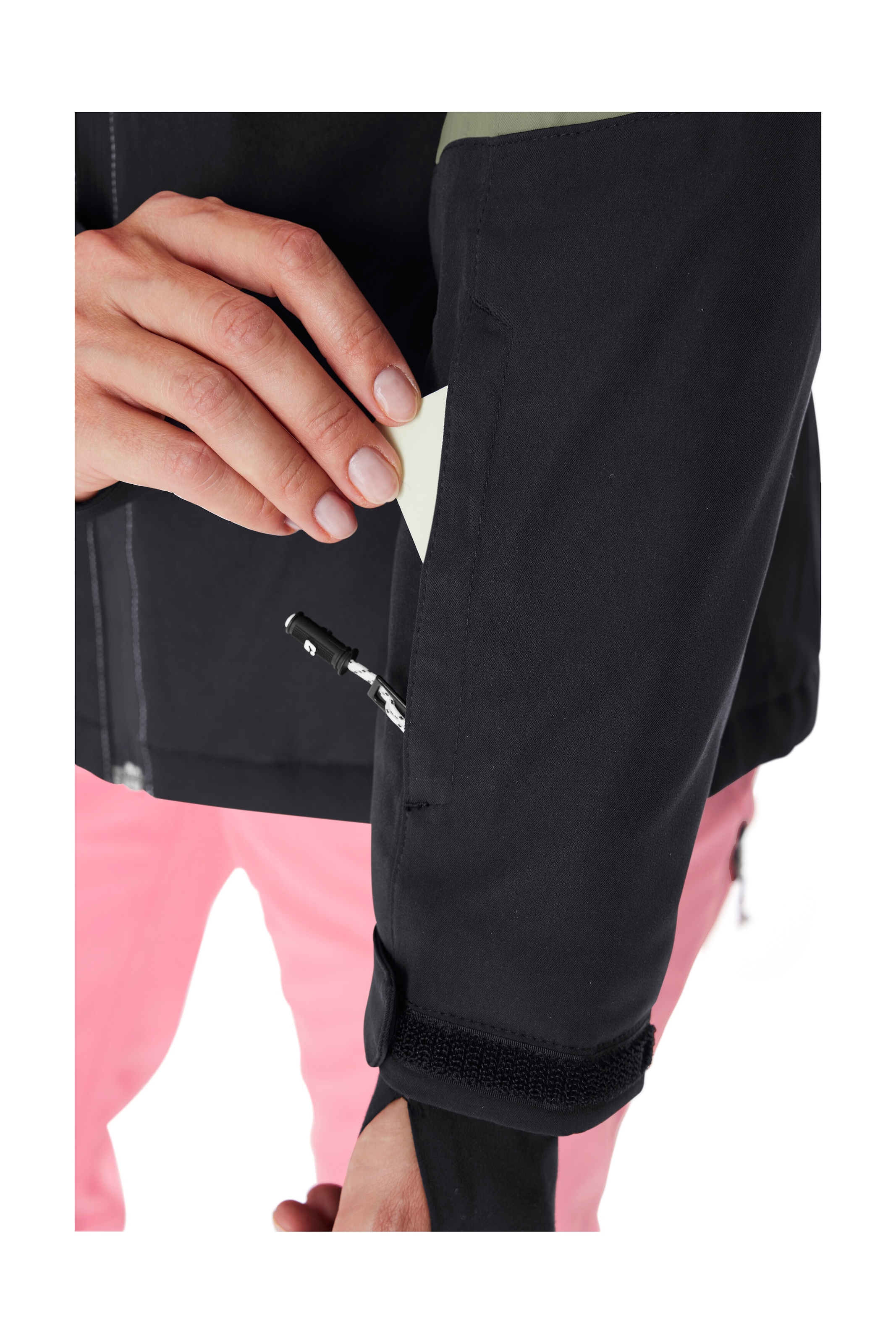 Killtec Skijacke »KSW 277 WMN SKI JCKT« Wasserdichte Damenjacke mit Schneefang, verstellbar und atmungsaktiv