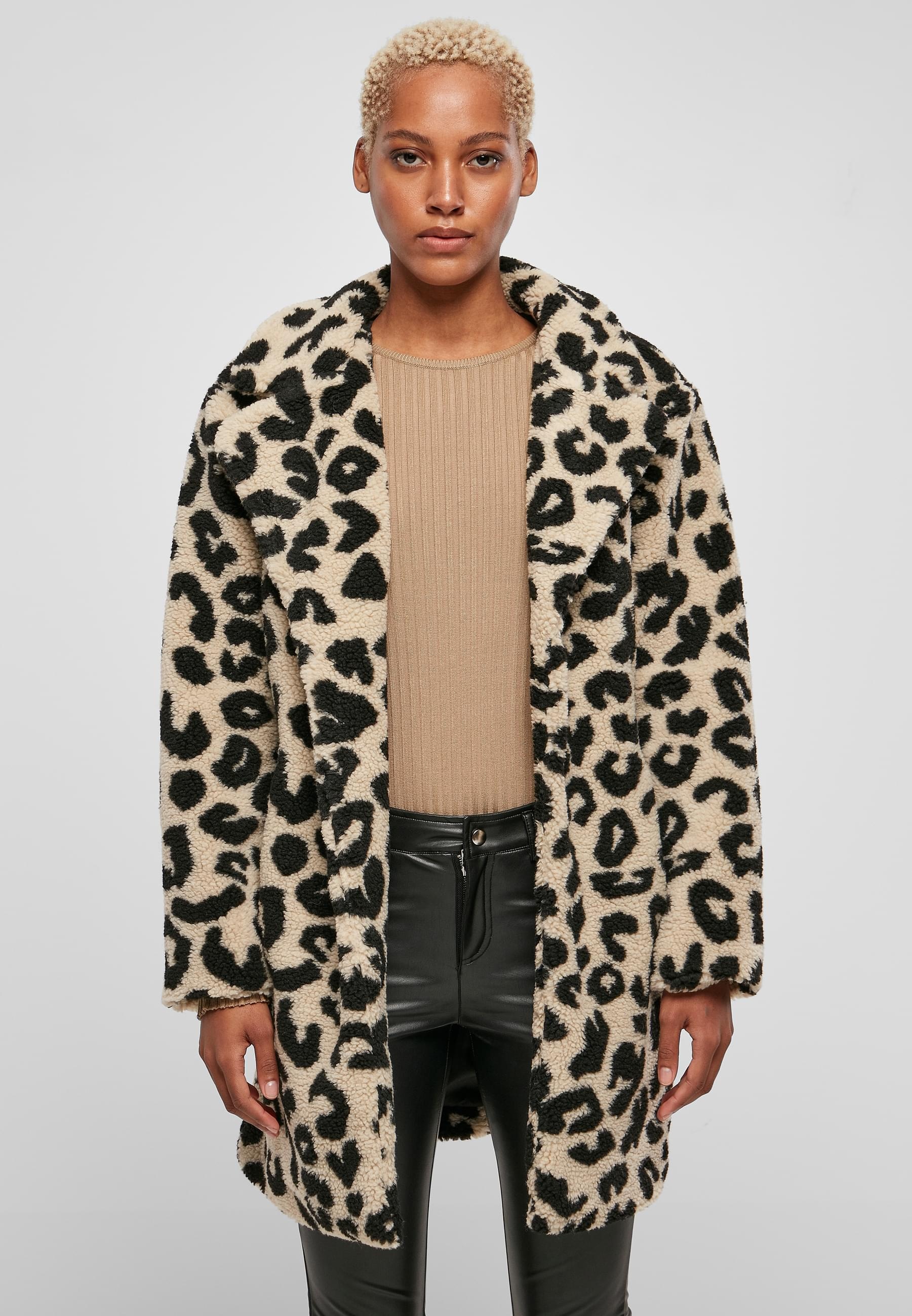 URBAN CLASSICS Winterjacke »Urban Classics Damen Ladies Oversized AOP Sherpa Coat« 1 Stk. tlg. ohne Kapuze