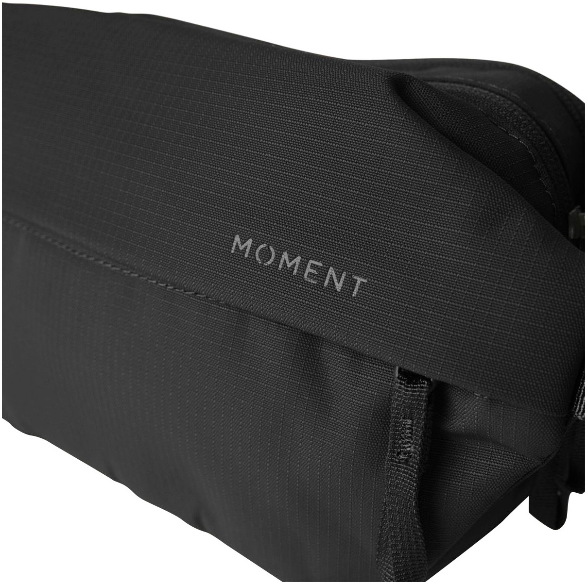 MOMENT Schultertasche »Everything Sling 2L«
