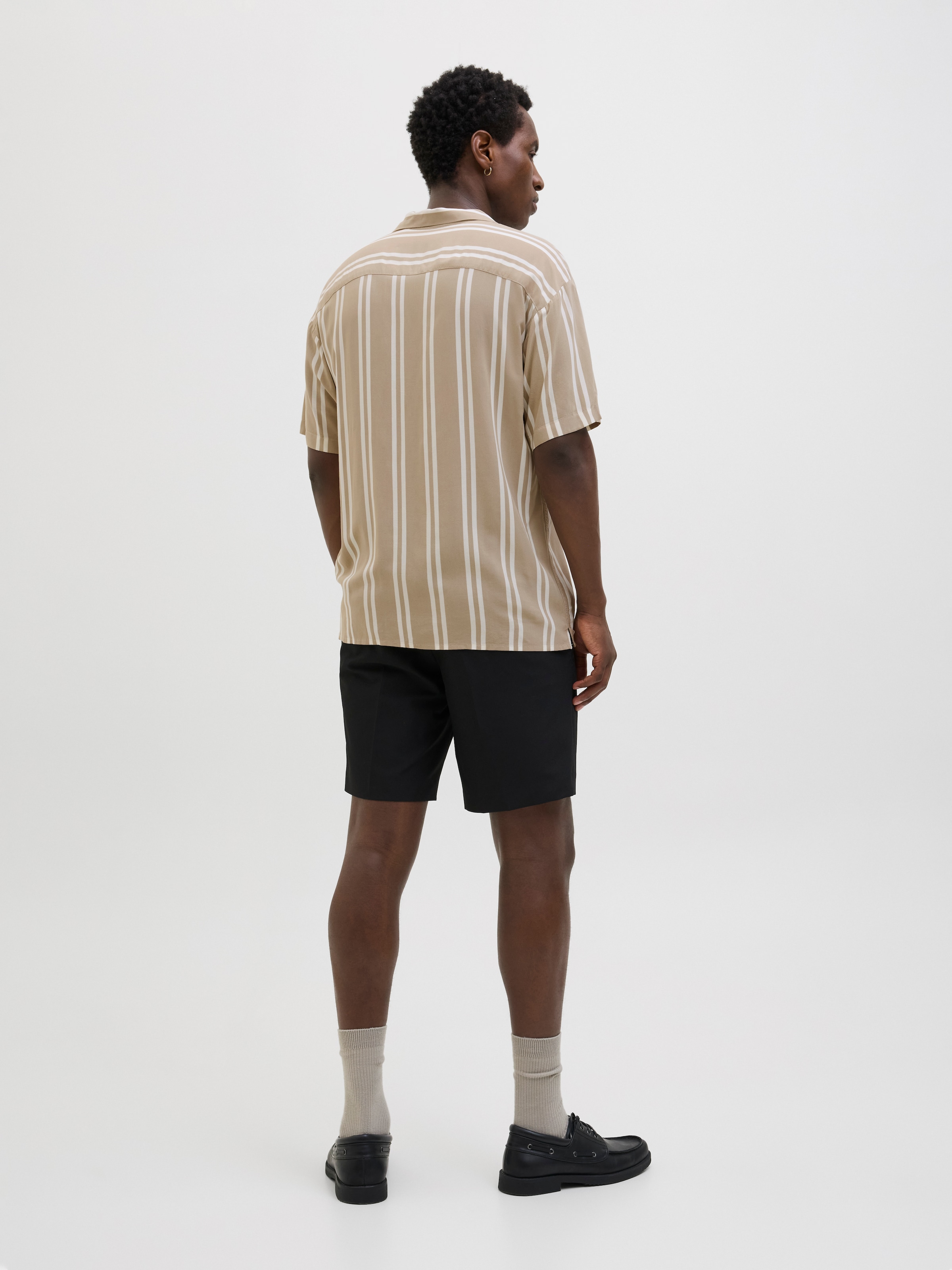 Jack & Jones Kurzarmhemd »JJEJEFF STRIPE RESORT SHIRT SS SN«, mit Streifen Muster
