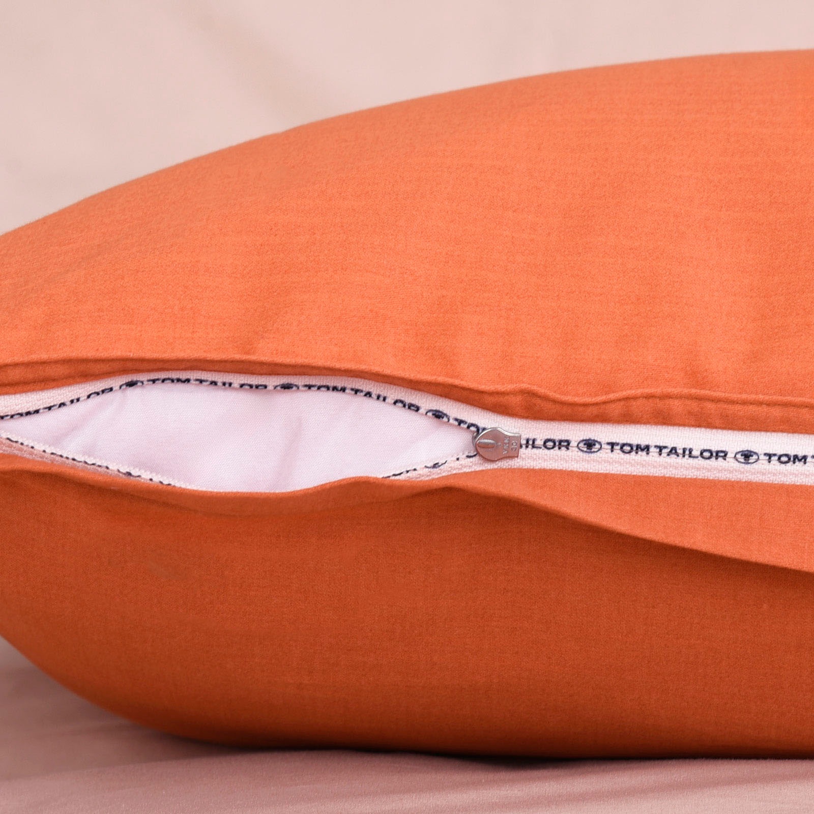TOM TAILOR HOME Bettwäsche »TWO-TONE SOLID COLORS in Gr. 135x200cm, 155x220cm oder 200x220cm«, new bedroom, Doppelnaht am Kissen