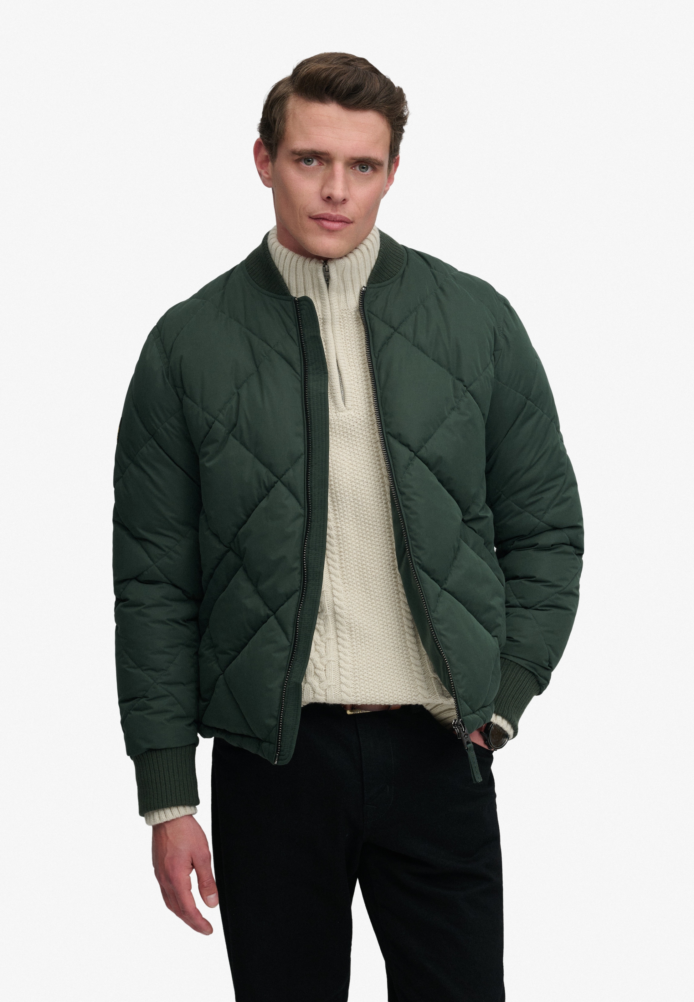 Superdry Steppjacke »DIAMOND QUILT JACKET« Regular Fit, mit Reißverschluss, aus Polyester und Kunstfaser