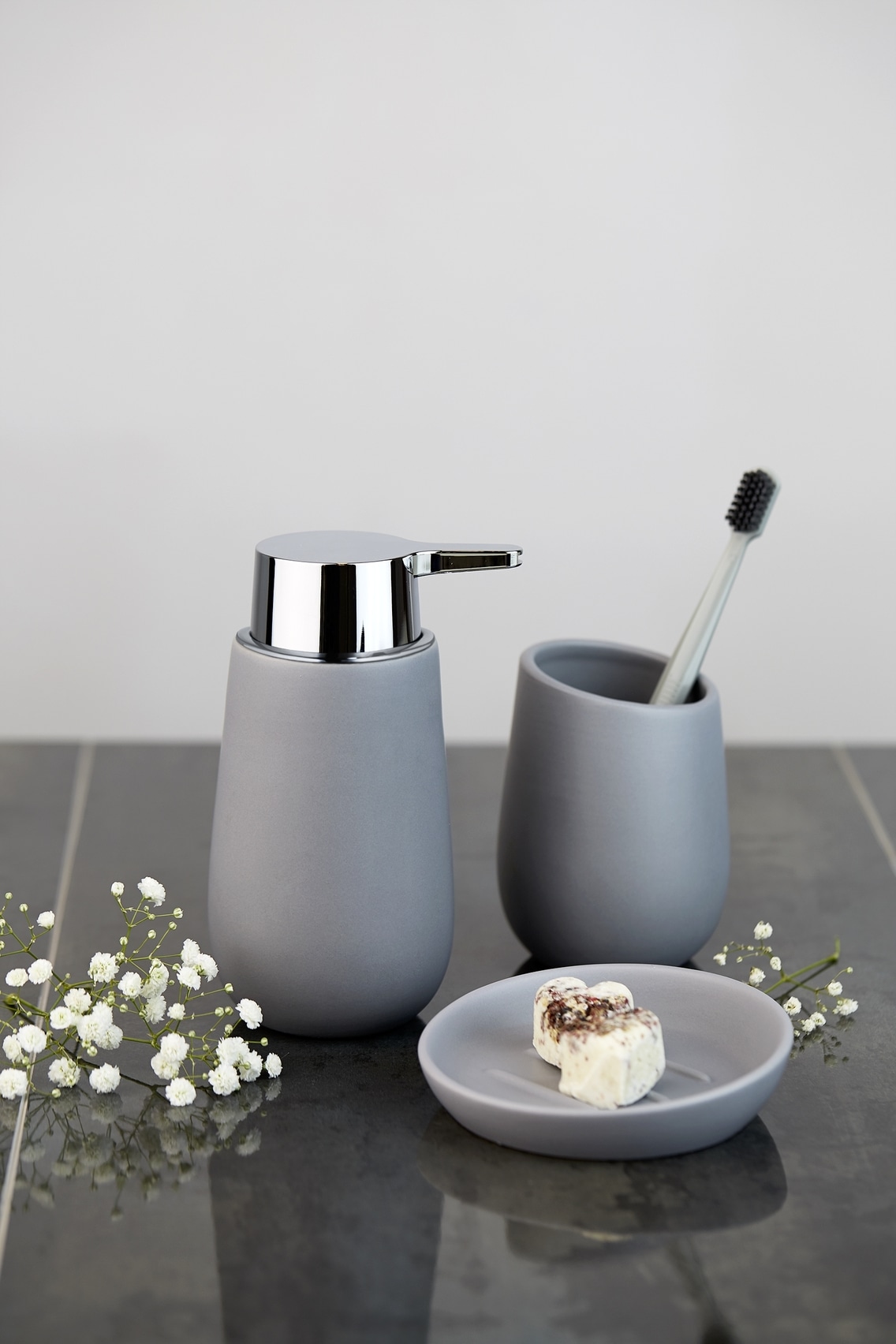 WENKO Badaccessoire-Set »Badi« bestehend aus Seifenspender und Zahnputzbecher, Keramik