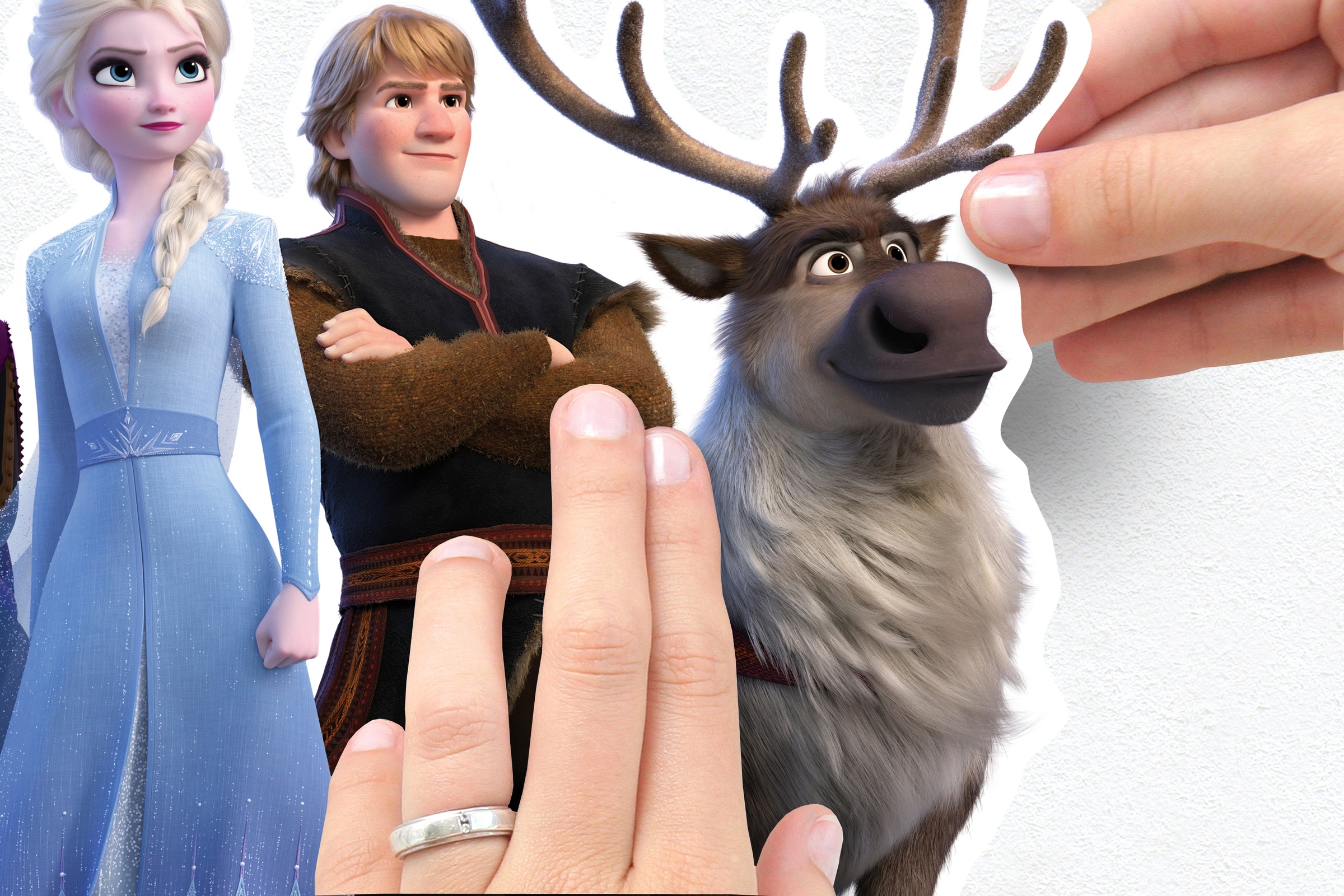 Komar Wandtattoo »Frozen 2 - Forest Spirit - Größe 50 x 70 cm«, (4 St.), selbstklebend, Wandsticker, Kinderzimmer