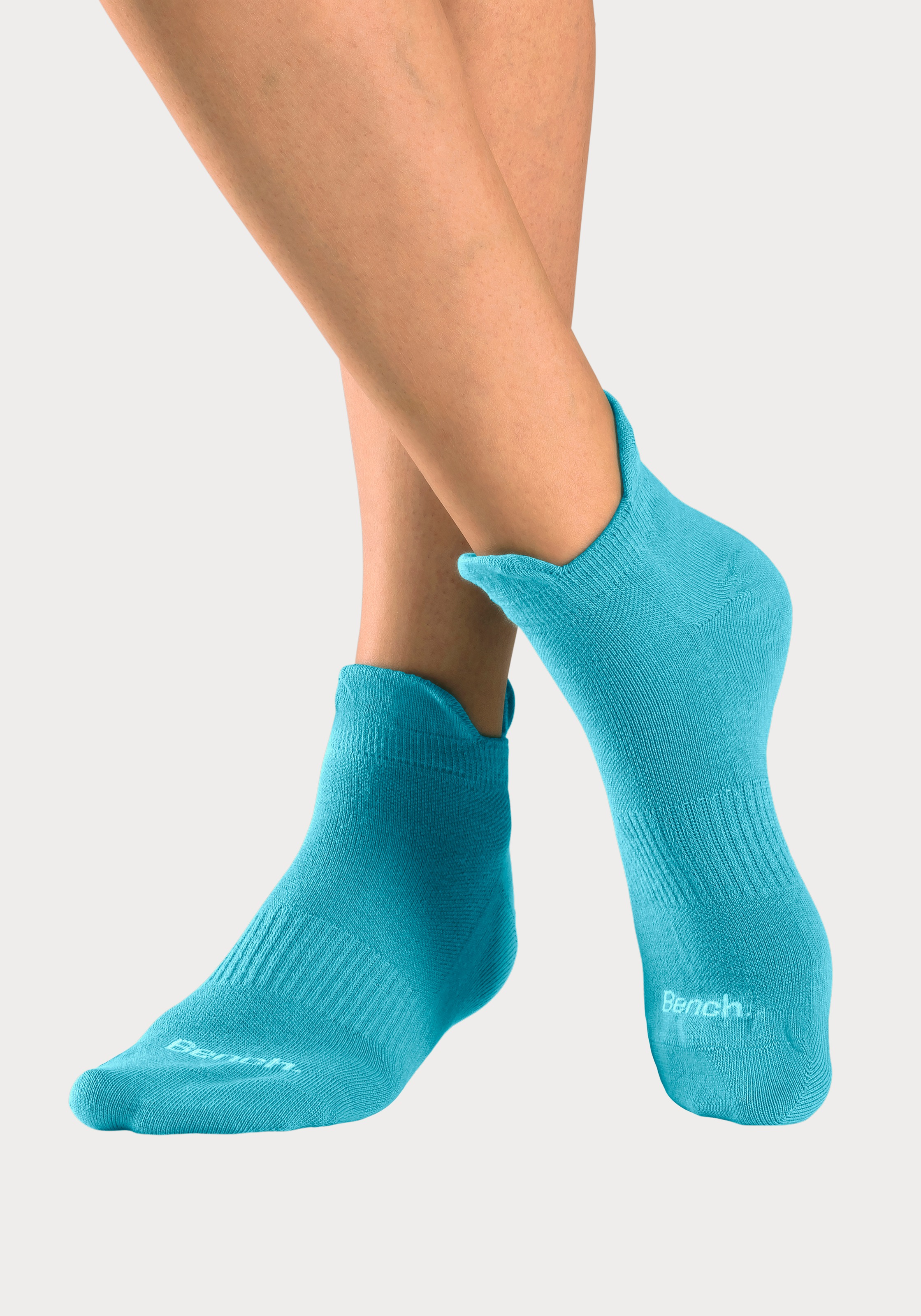 Bench. Sneakersocken, (Packung, 6 Paar), mit feiner Mesh Konstruktion und Mittelfußgummi