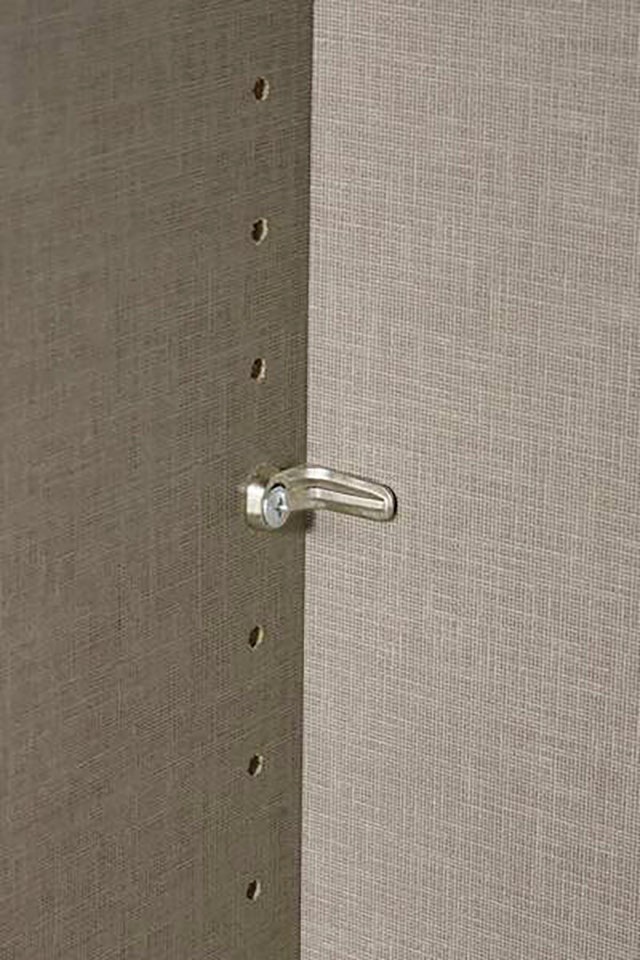 rauch Drehtürenschrank »Montclar«, Passepartout optional mit Beleuchtung, inkl. Wäscheeinteilung