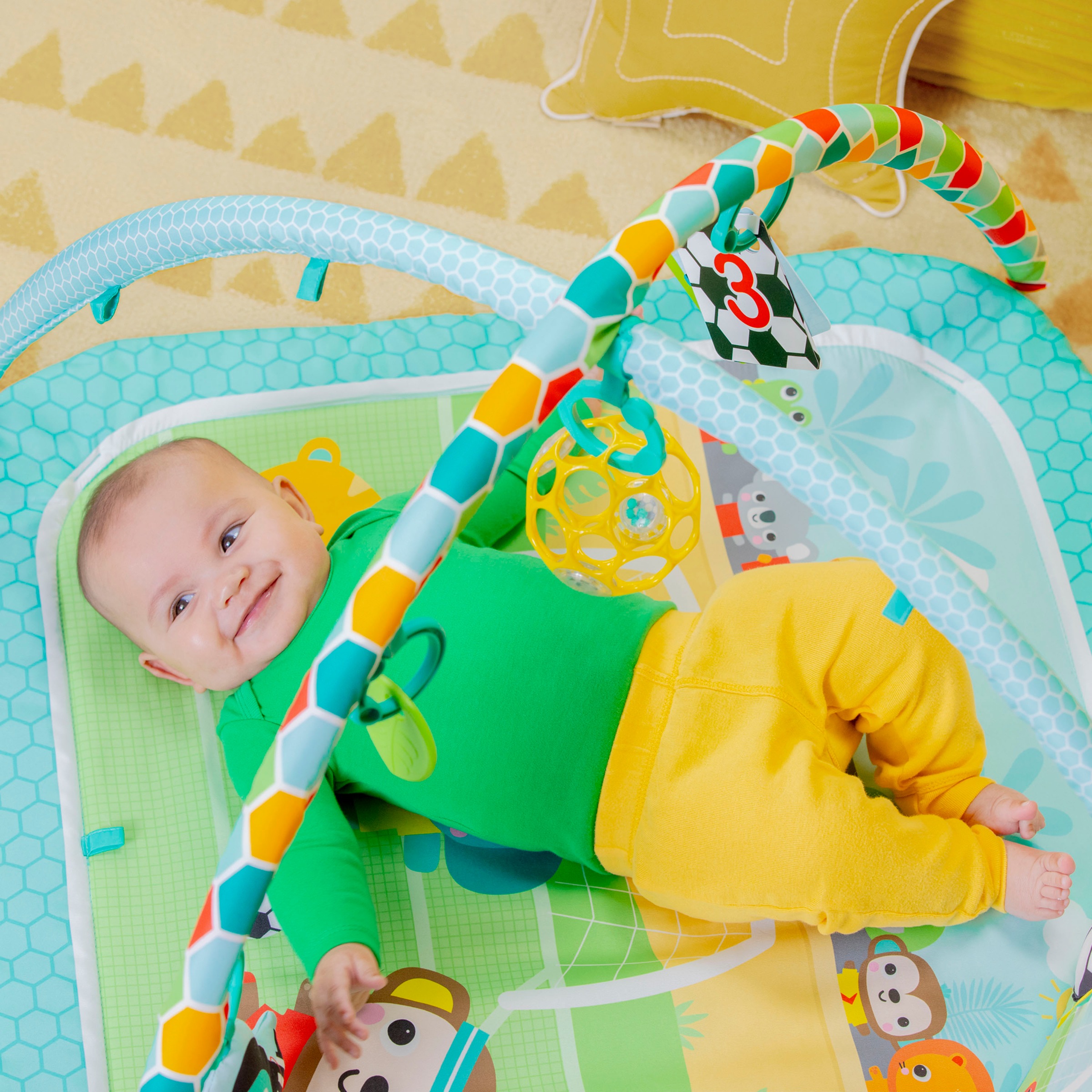 Bright Starts Spielbogen »Grip & Kick Activity Gym«, mit Licht- und Soundeffekt