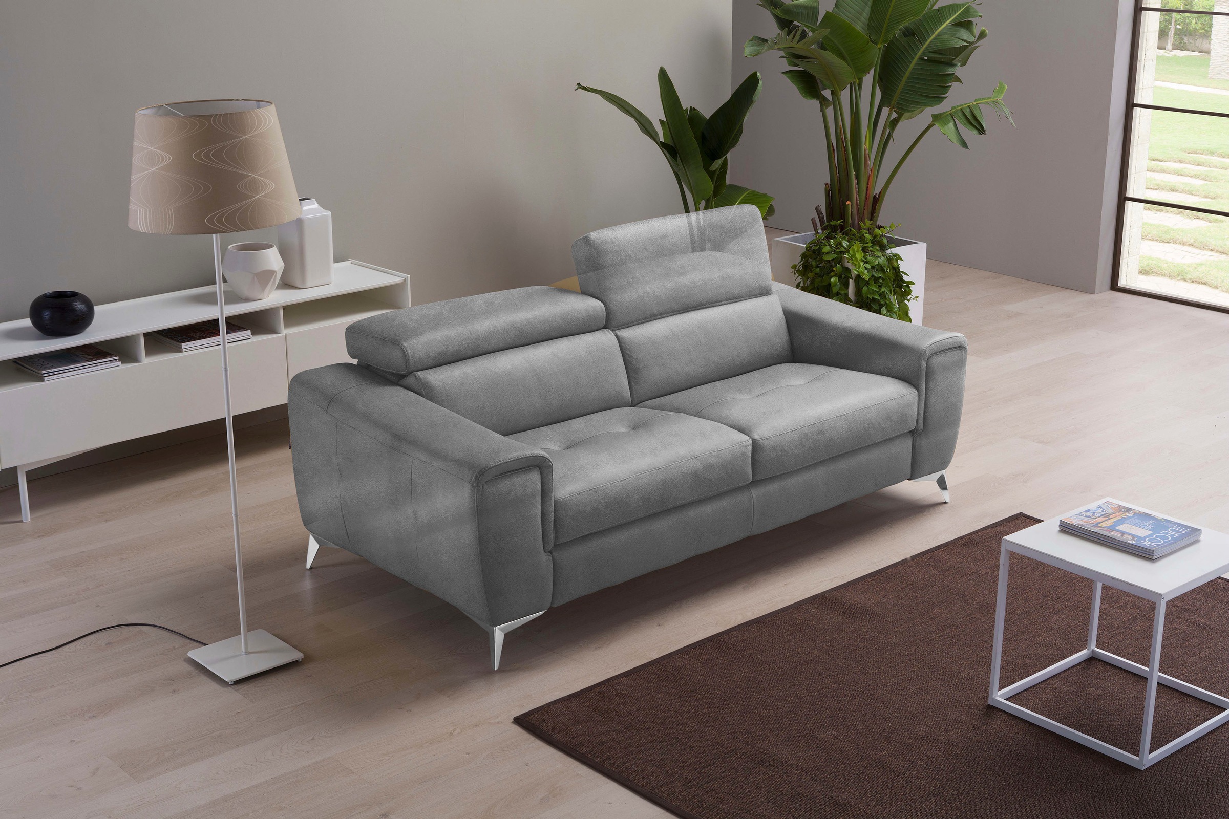 Egoitaliano 2,5-Sitzer »Francine, Designsofa, Loungesofa, Breite 213 cm, Fußfarbe chrom«, Designfuß, Luxus-Microfaser Lederoptik, smoke