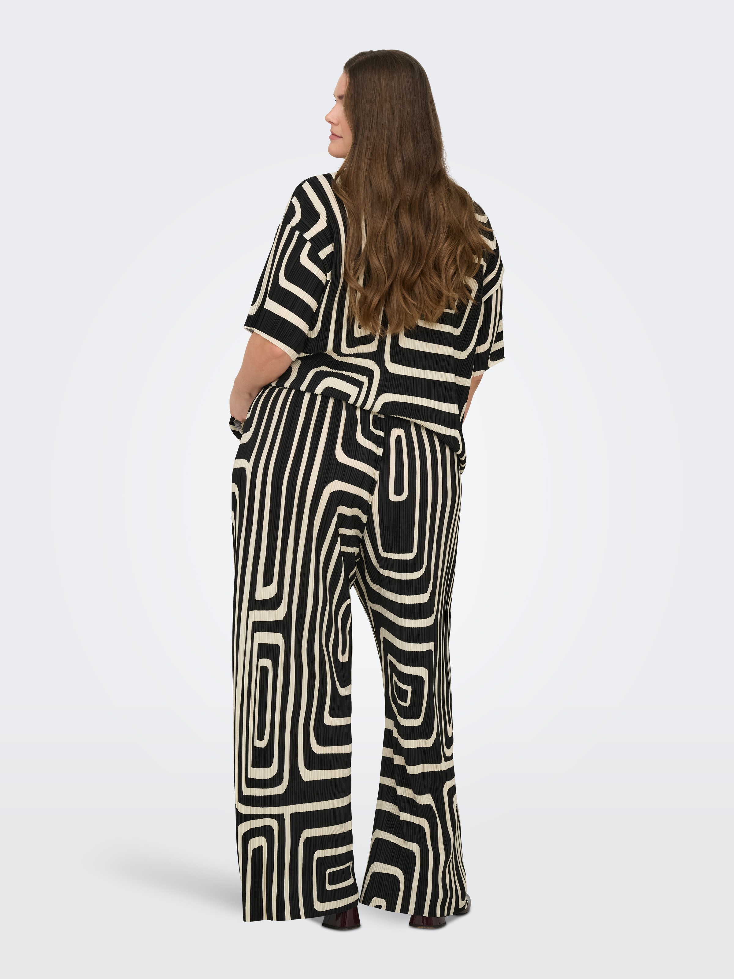 ONLY CARMAKOMA Schlupfhose »CARRAVENNA PLISSE AOP PANT JRS NOOS«