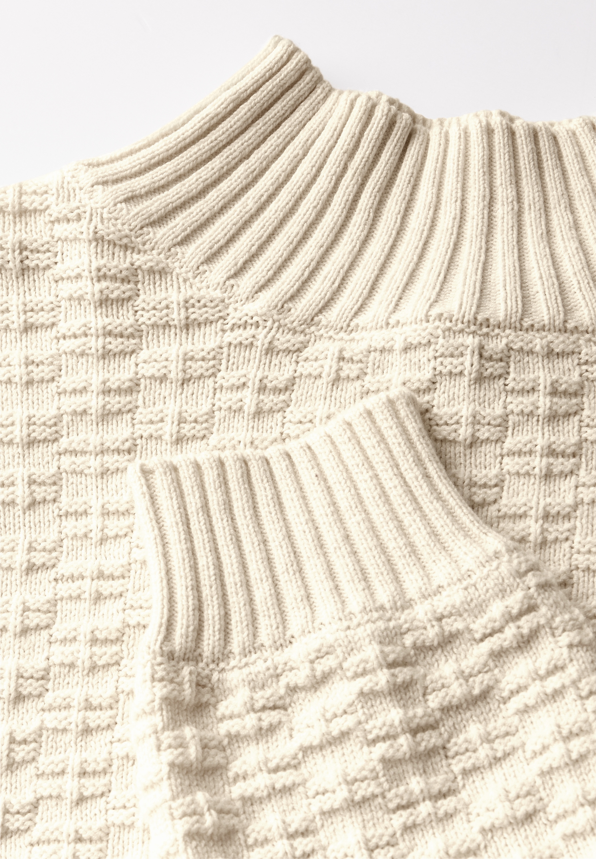 STREET ONE Rollkragenpullover, mit Struktur