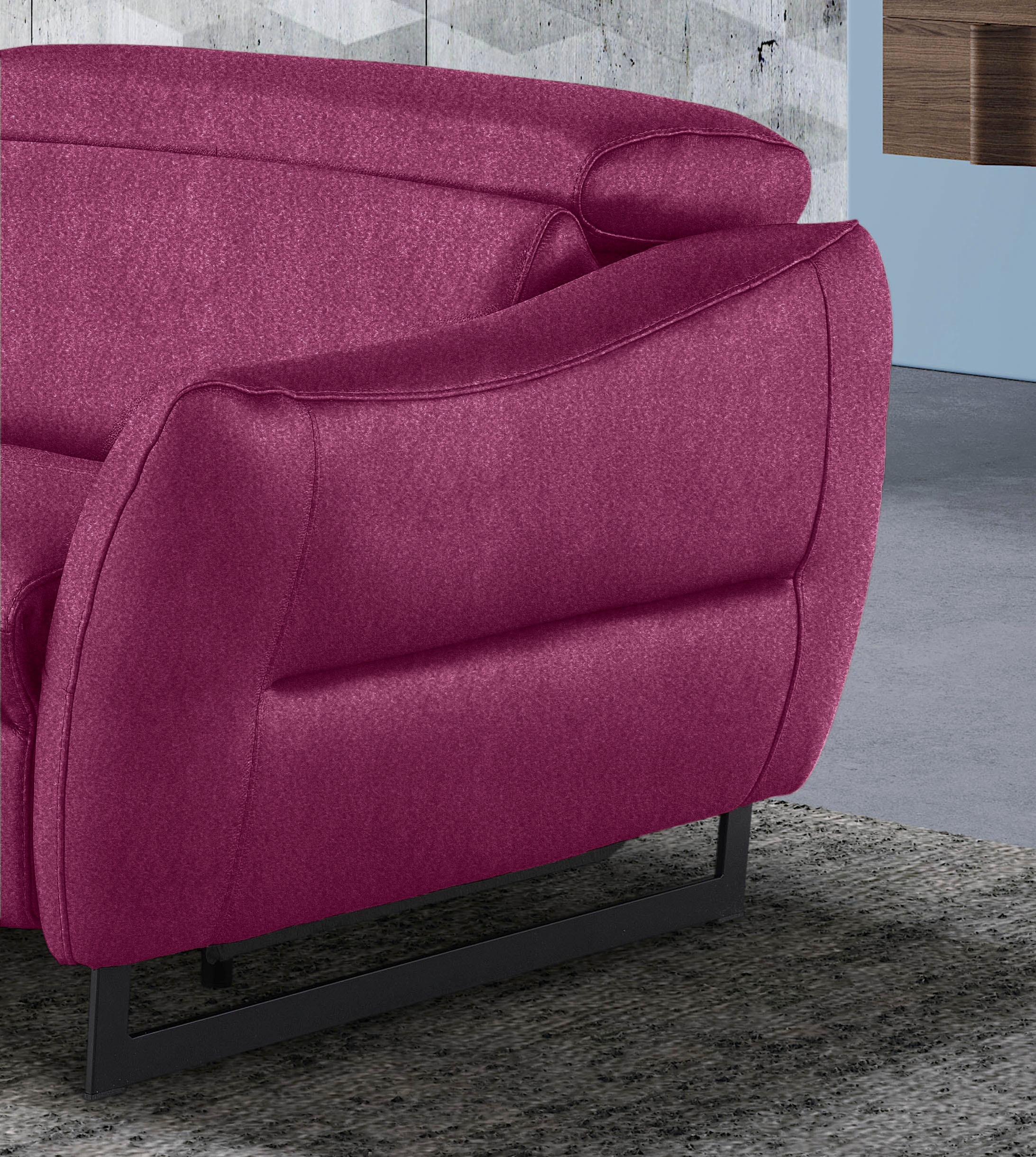 Egoitaliano 2,5-Sitzer »Dafne, elegantes Designsofa mit hohem Sitzkomfort«, wahlw. mit elektrischer Relaxfunktion, Kopfteile manuell verstellbar