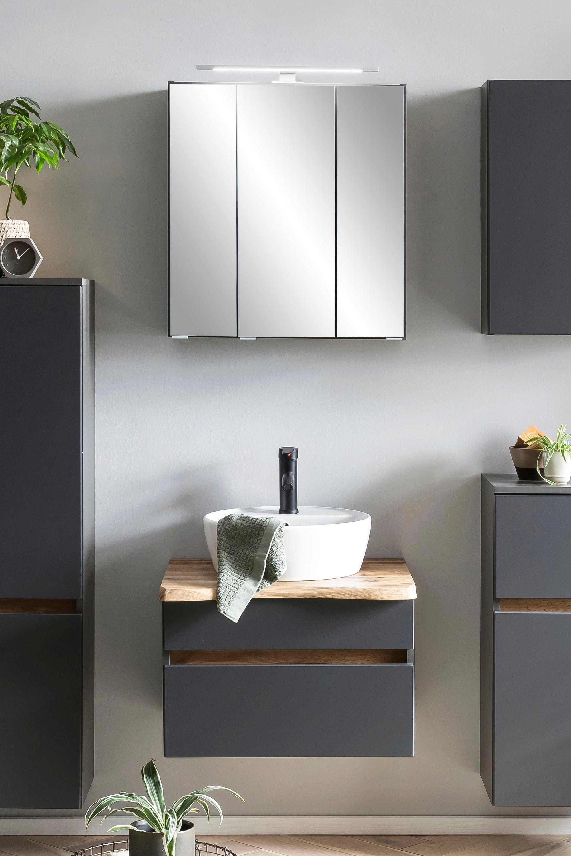 welltime Badmöbel-Set »Lienz« Spiegelschrank und Waschtisch, 2 Stk. tlg. günstig online kaufen