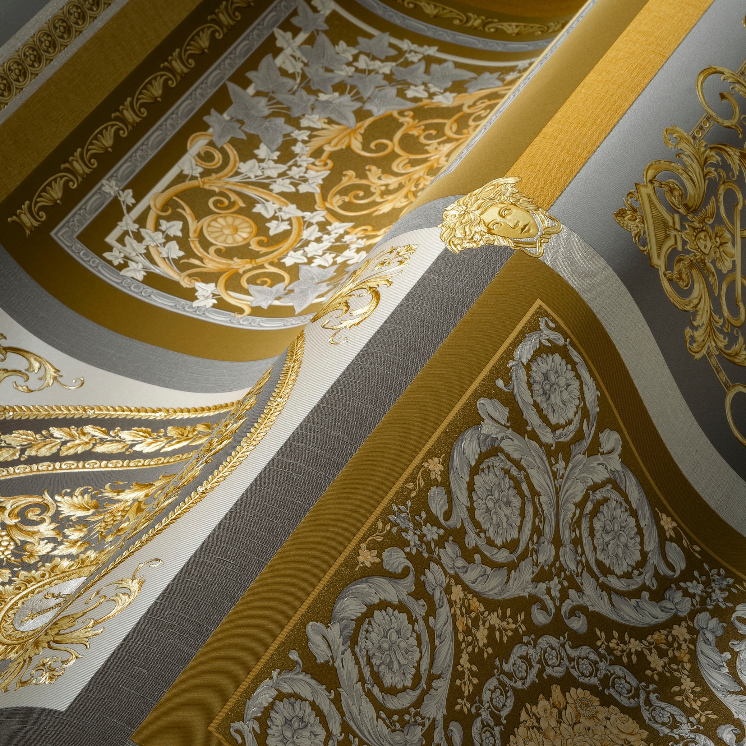 Versace Vliestapete »Wallpaper Versace 5 Design Patchwork«, leicht glänzend-gemustert-abstrakt, auffallende Fliesen-Tapete Tapeten Wohnzimmer Schlafzimmer Küche Optik