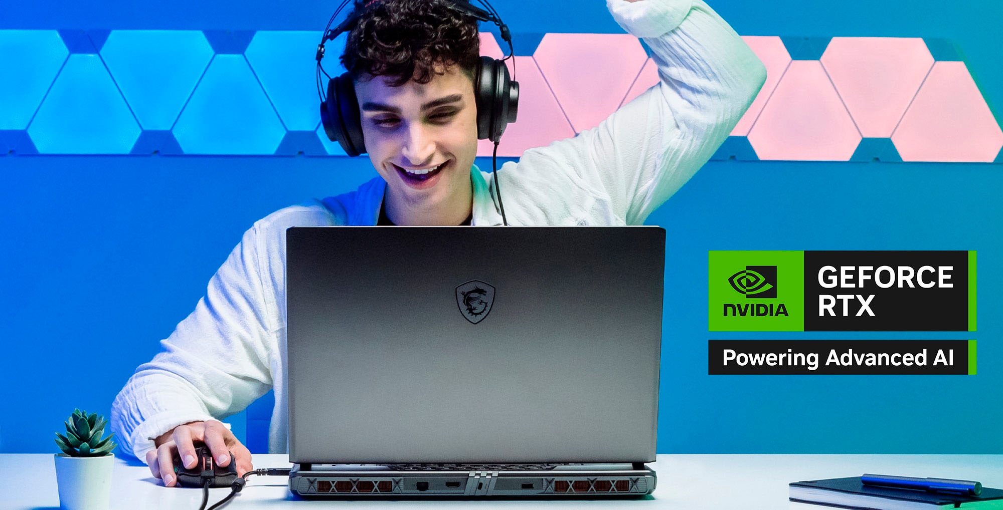 MSI Gaming-Notebook »Vector 17 HX AI A2XWHG-041«, 43,2 cm, / 17 Zoll, Intel, Core Ultra 9, GeForce® RTX 5070 Ti, 2000 GB SSD