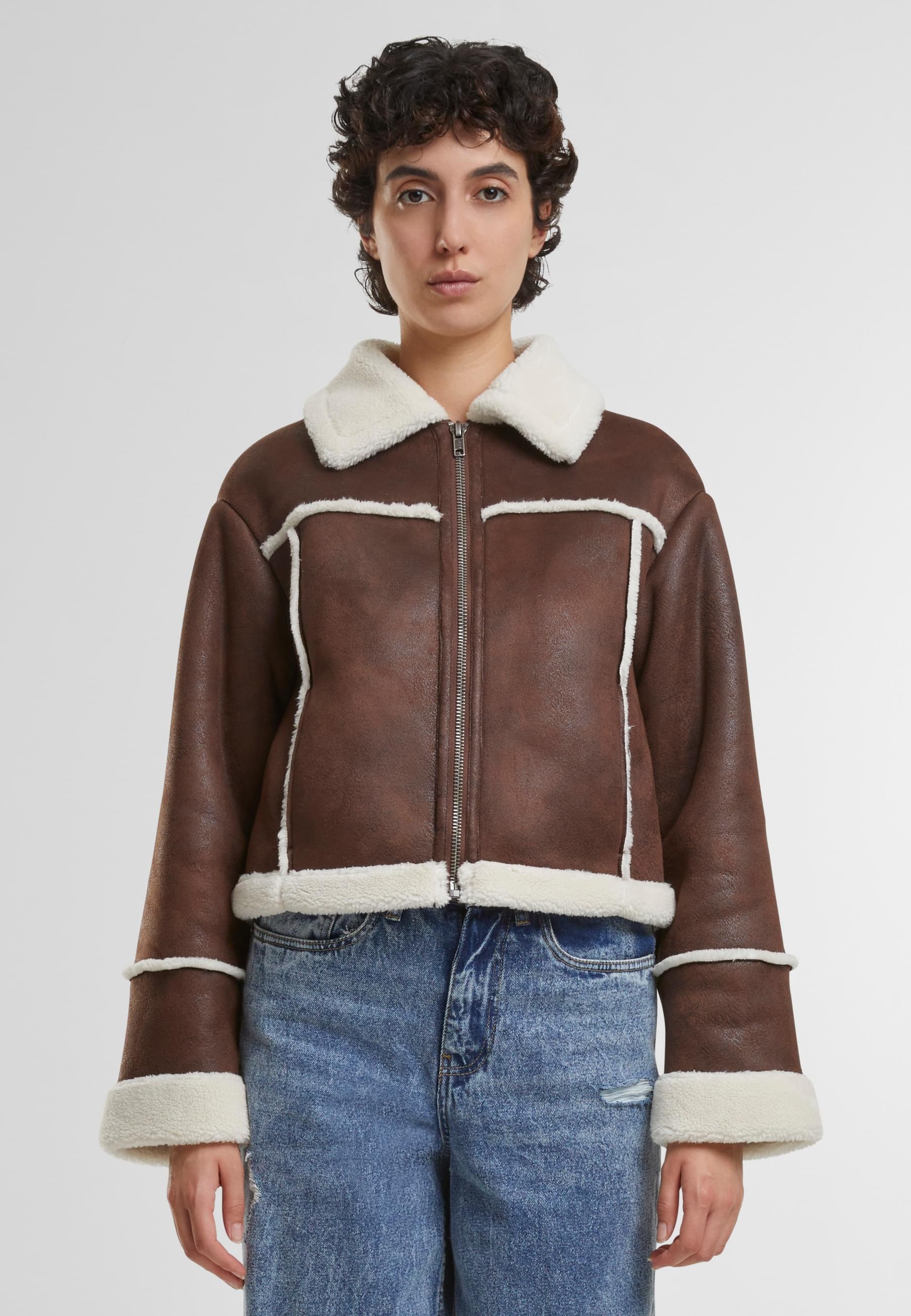 URBAN CLASSICS Winterjacke »Urban Classics Ladies Shearling Jacket« 1 Stk. tlg. mit Kapuze