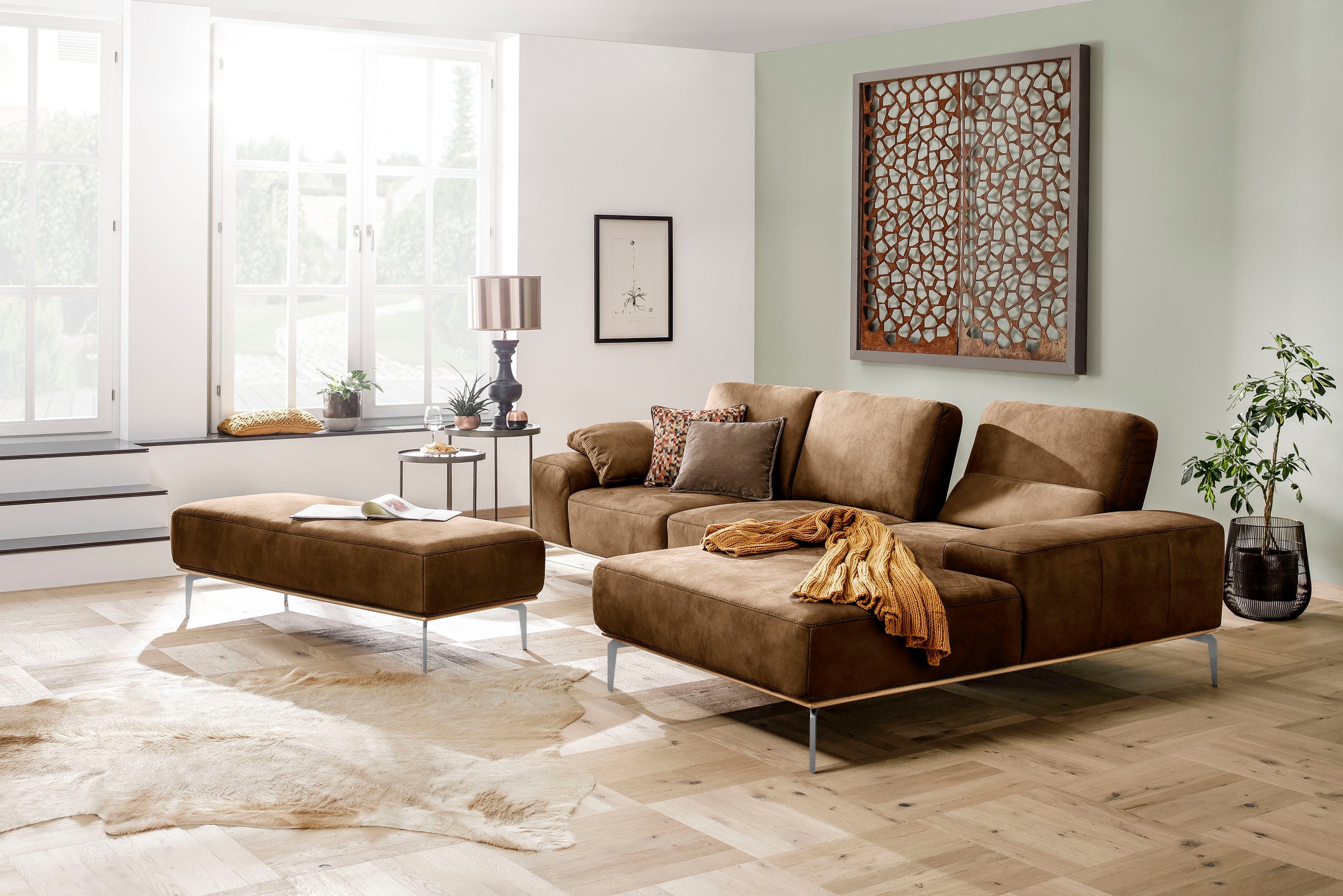 W.SCHILLIG Ecksofa »run, Designsofa, bequem, L-Form«, mit elegantem Holzsockel, Füße in Chrom glänzend, Breite 299 cm
