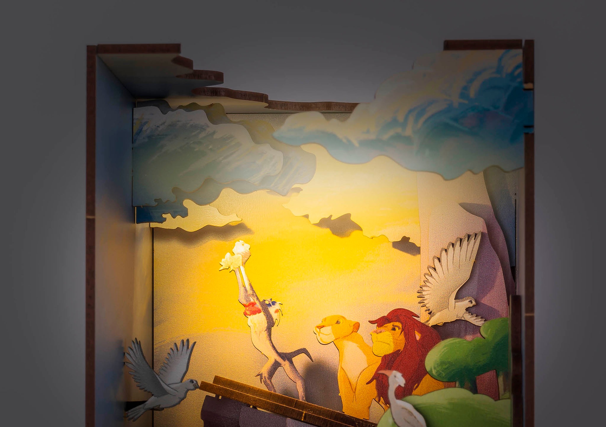 Revell® 3D-Puzzle »Book Nook, Tiny Adventures Disney König der Löwen«, Buchstütze; mit LED-Beleuchtung