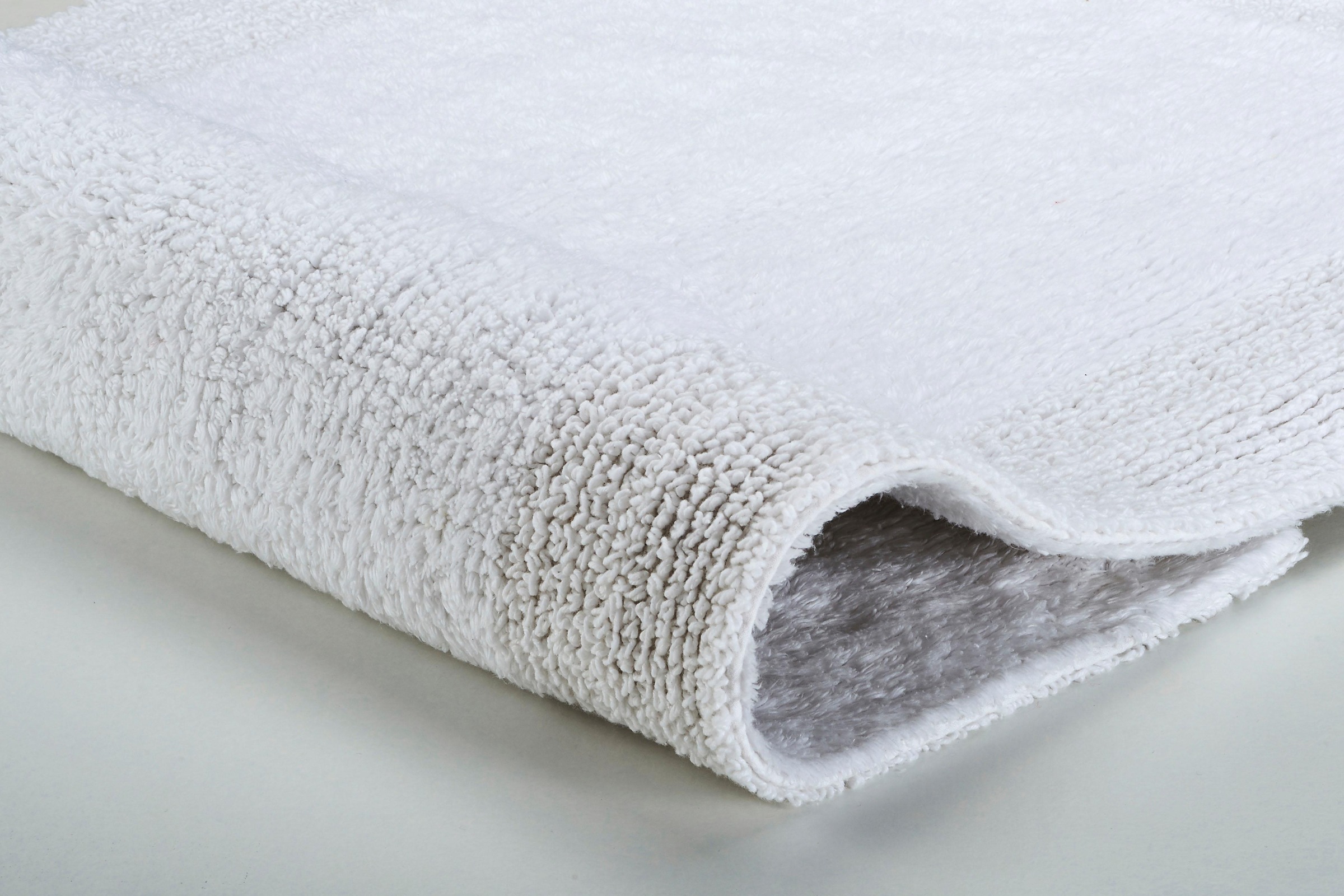 Kleine Wolke Badematte »Cotone«, fußbodenheizungsgeeignet-beidseitig nutzbar, Badteppich, Uni Farben, reine Baumwolle, waschbar