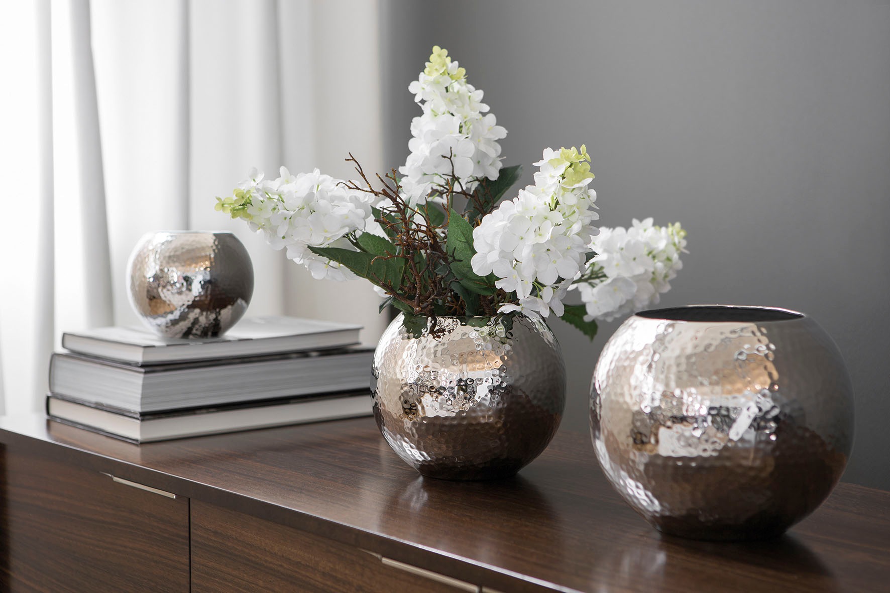 Fink Dekovase »MOON« Kugelvase, Tischvase aus Metall, mit gehämmerter Struk günstig online kaufen