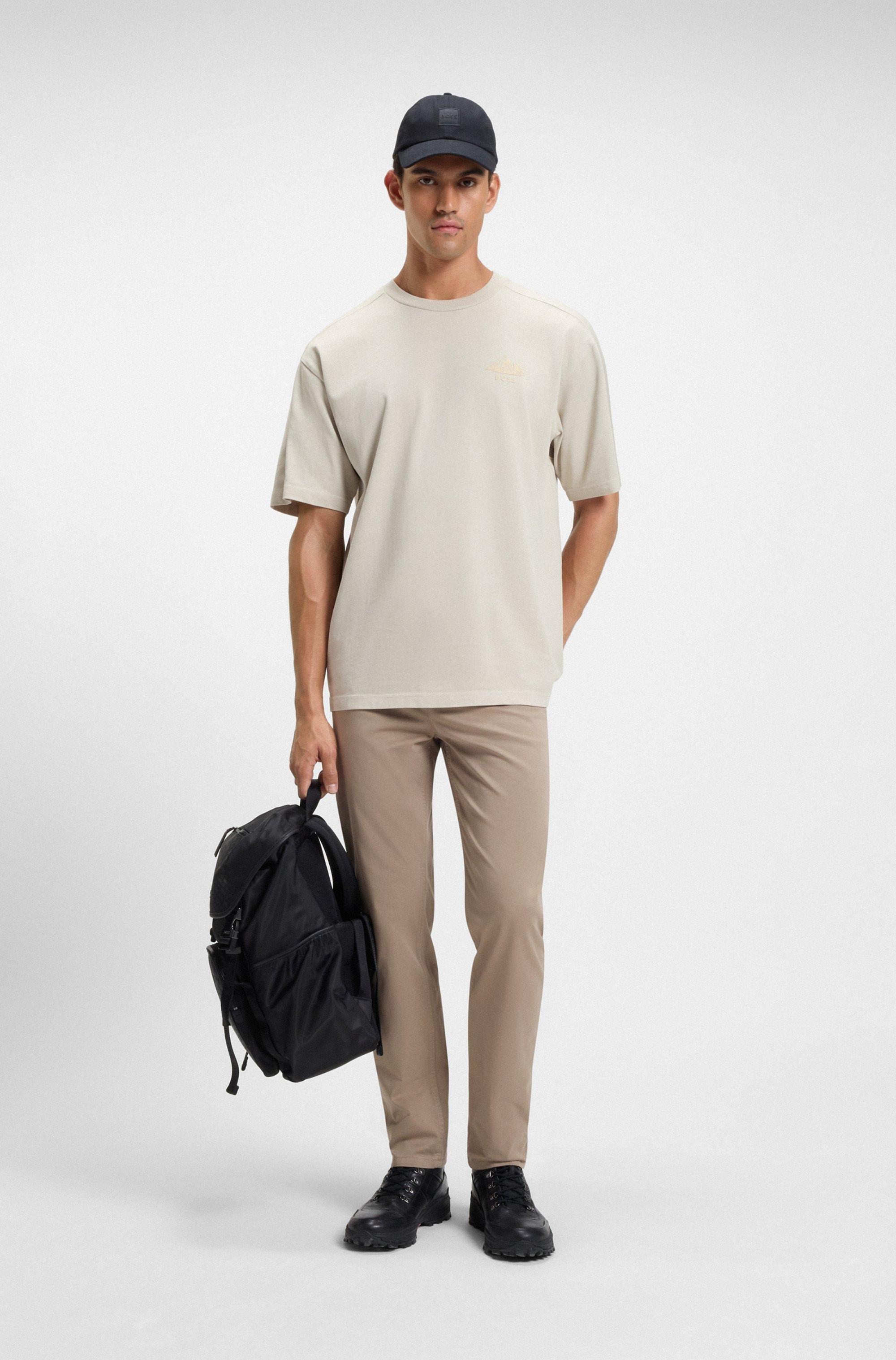 BOSS ORANGE Chinohose »Tapered-fit«  Aus komfortabler Stretch-Baumwolle und mit BOSS Logo hinten