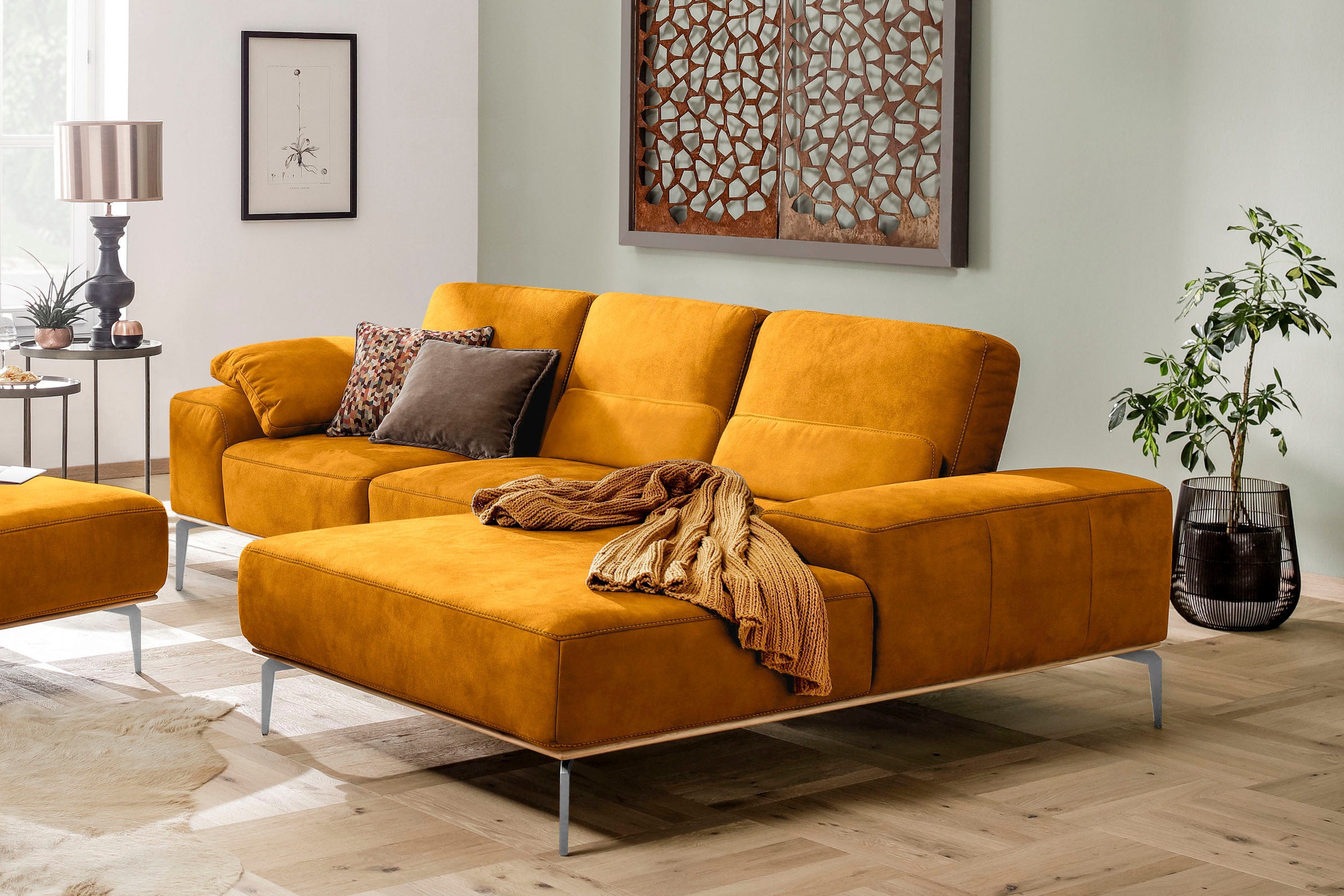 W.SCHILLIG Ecksofa »run, Designsofa mit tollem Sitzkomfort, L-Form«, mit elegantem Holzsockel, Füße in Chrom glänzend, Breite 279 cm