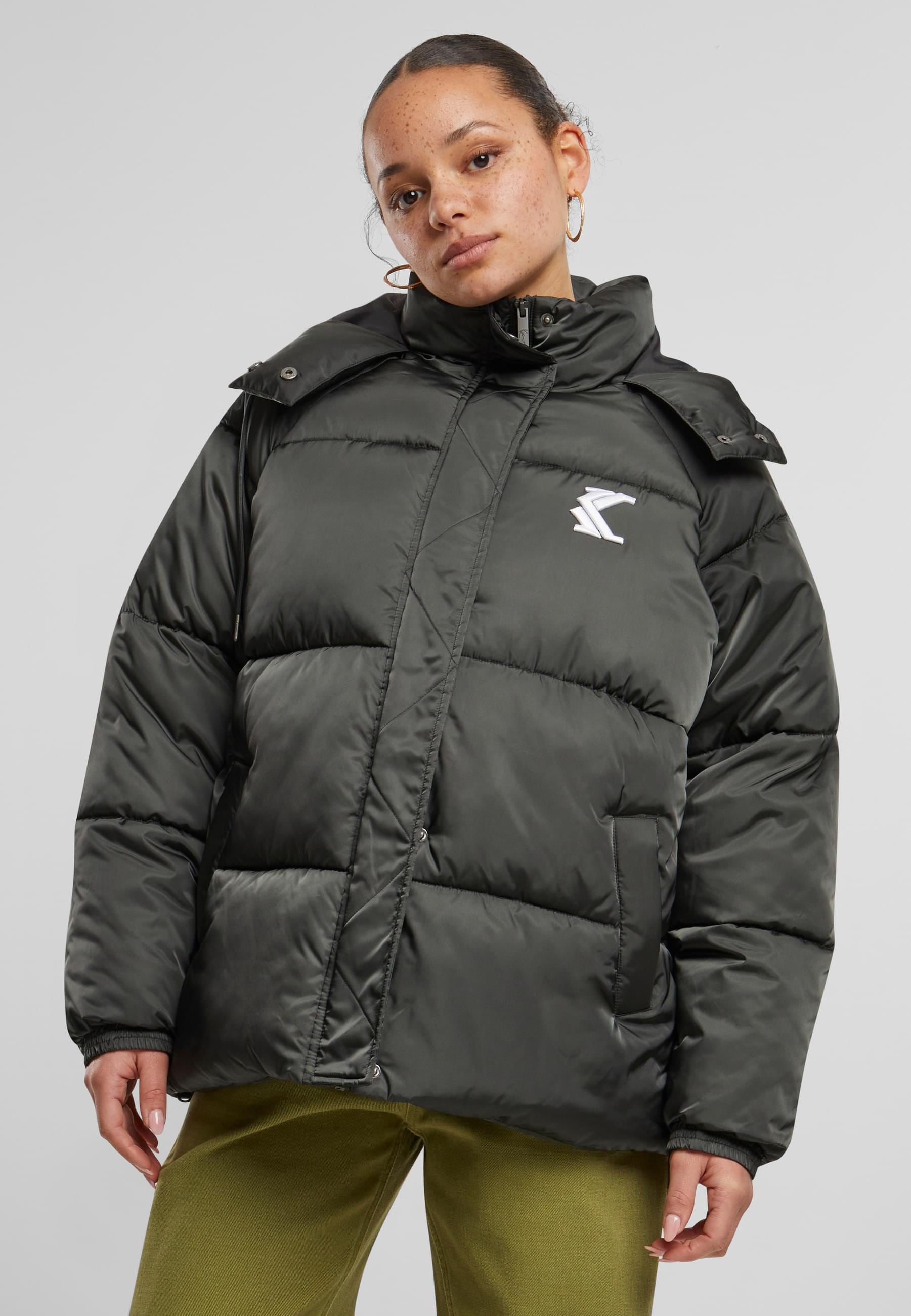Karl Kani Winterjacke »Karl Kani Karl Kani OG OS Puffer Jacket« 1 Stk. tlg. mit Kapuze