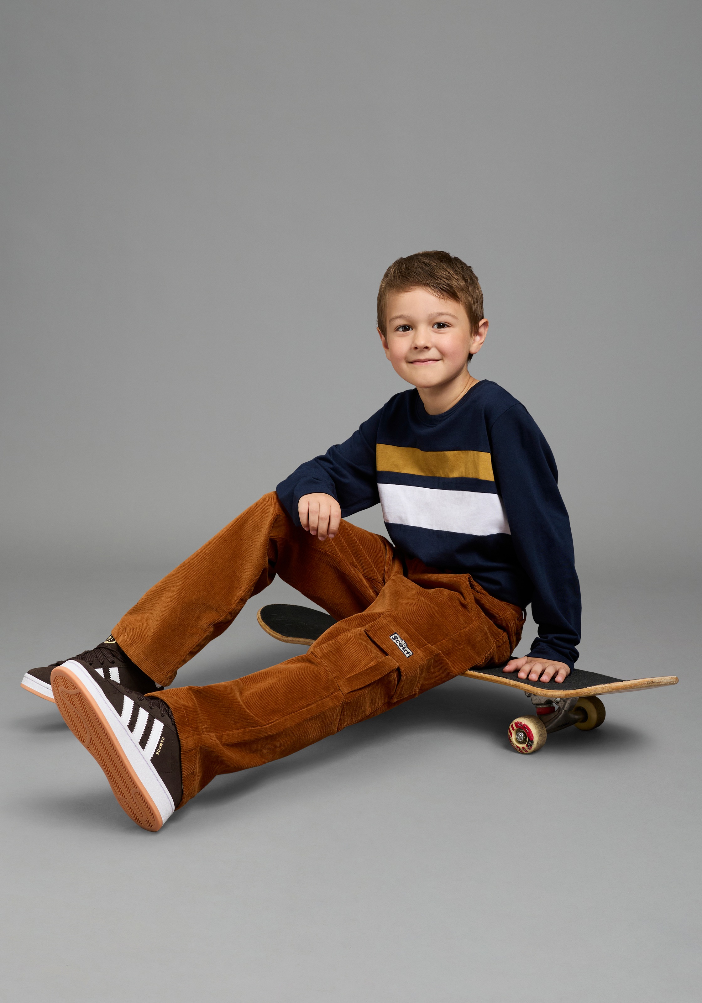 Scout Cordhose »Cordhose mit Cargotasche - NEU von SCOUT«  lässige Passform mit Bündchen und innenliegendem Gummizug, für Jungen