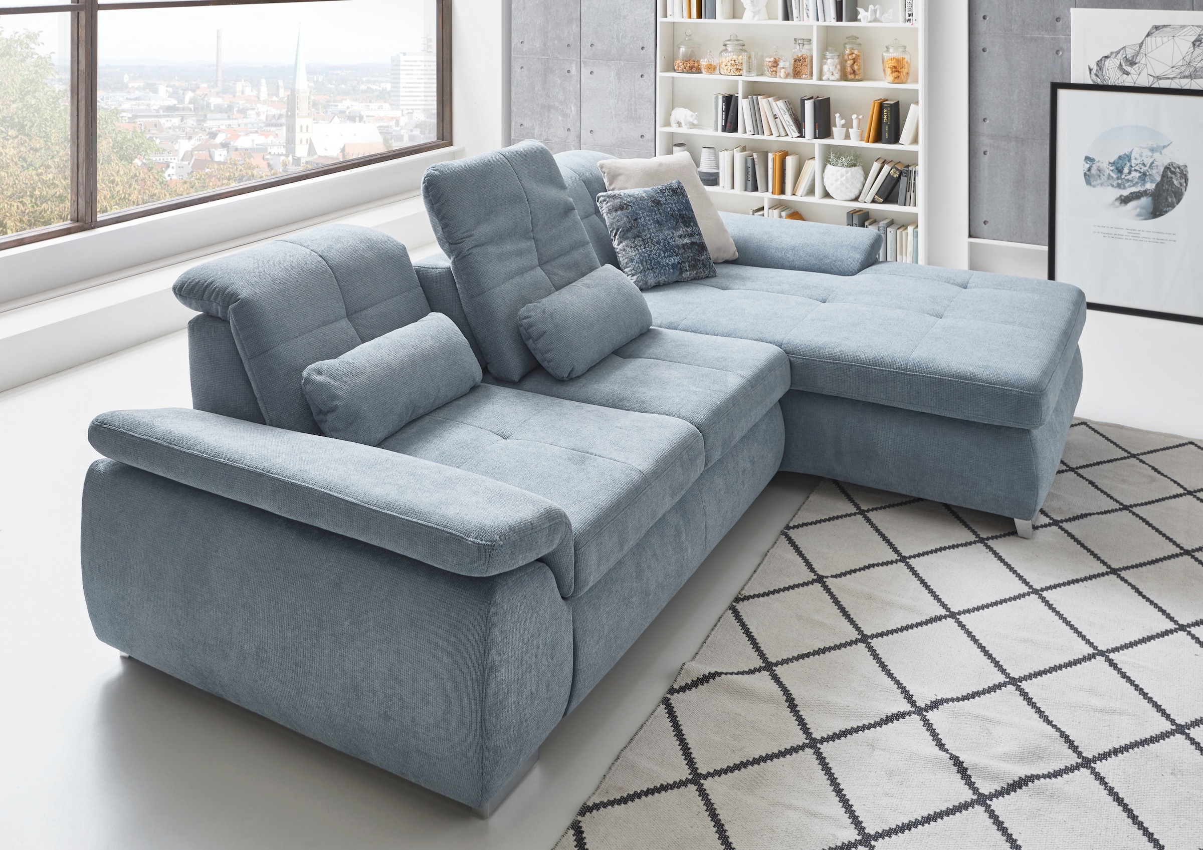 Die PlanBar Ecksofa »MP-IN16037 L-Form mit Kaltschaum-Polsterung«, mit Sitztiefenverstellung & Zierkissen