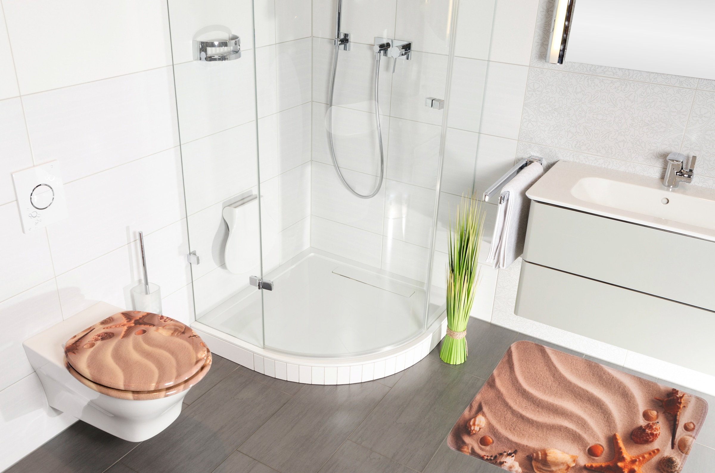 Sanilo Badaccessoire-Set »Sanibel«, (Komplett-Set, 3 tlg.), bestehend aus WC-Sitz, Badteppich und Waschbeckenstöpsel