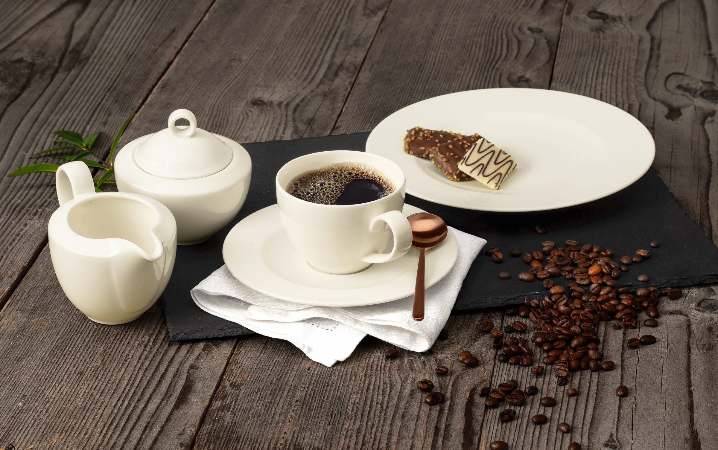 Seltmann Weiden Kaffeeservice »Geschirr-Set, Service Zoè«, (Set, 18 tlg., 6x Kaffeeobertasse, 6x Kombi-Untertasse groß, 6x Frühstücksteller rund), Tassen, Teller, Untertassen, Made in Germany, 18 Teile, für 6 Personen
