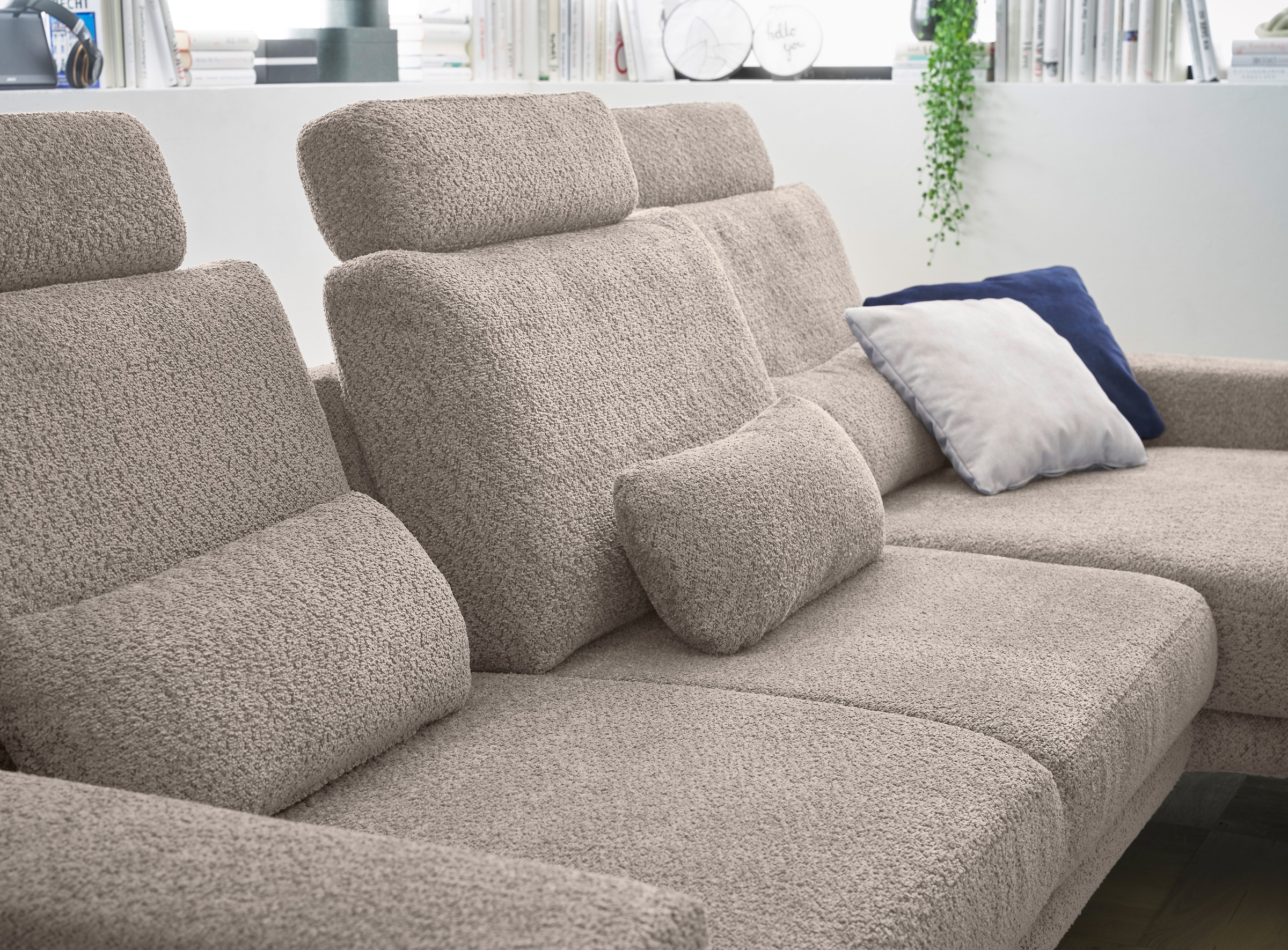 set one by Musterring Ecksofa »SO 3600, inkl motor. Sitztiefenverstellung, Kopfstützen, Nierenkissen«, Sitzhöhe 42 cm, Kaltschaum, Breite 293 x Tiefe 180 cm, Kama stone