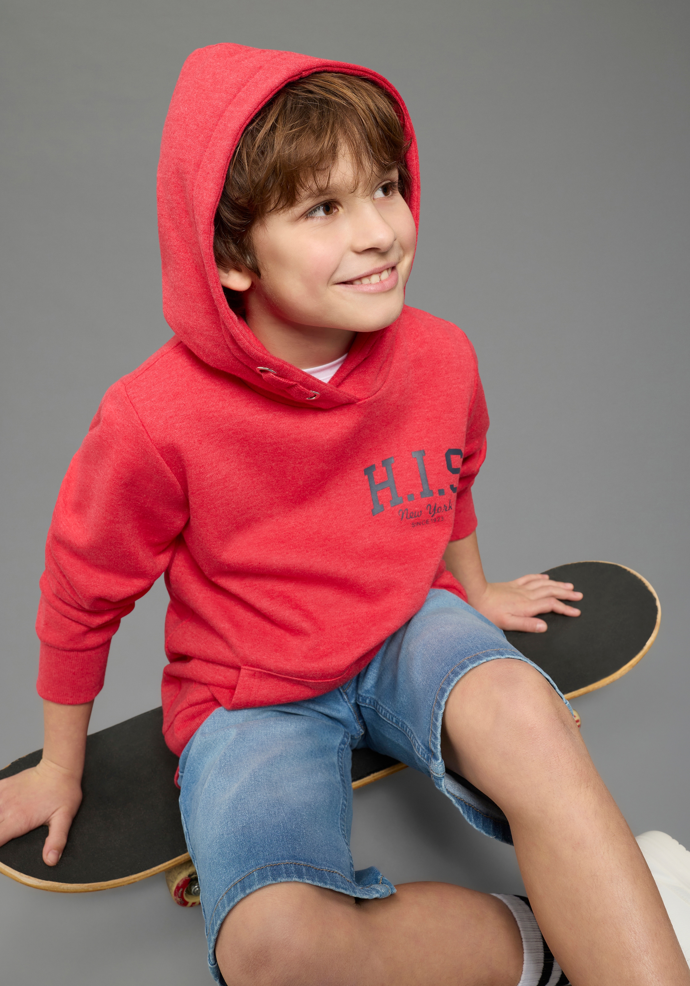H.I.S Kapuzensweatshirt »Kapuzenhoodie mit Logoprint für Jungen«, für Jungen, mit Kängurutasche, mit Logodrucken, in Basic Passform
