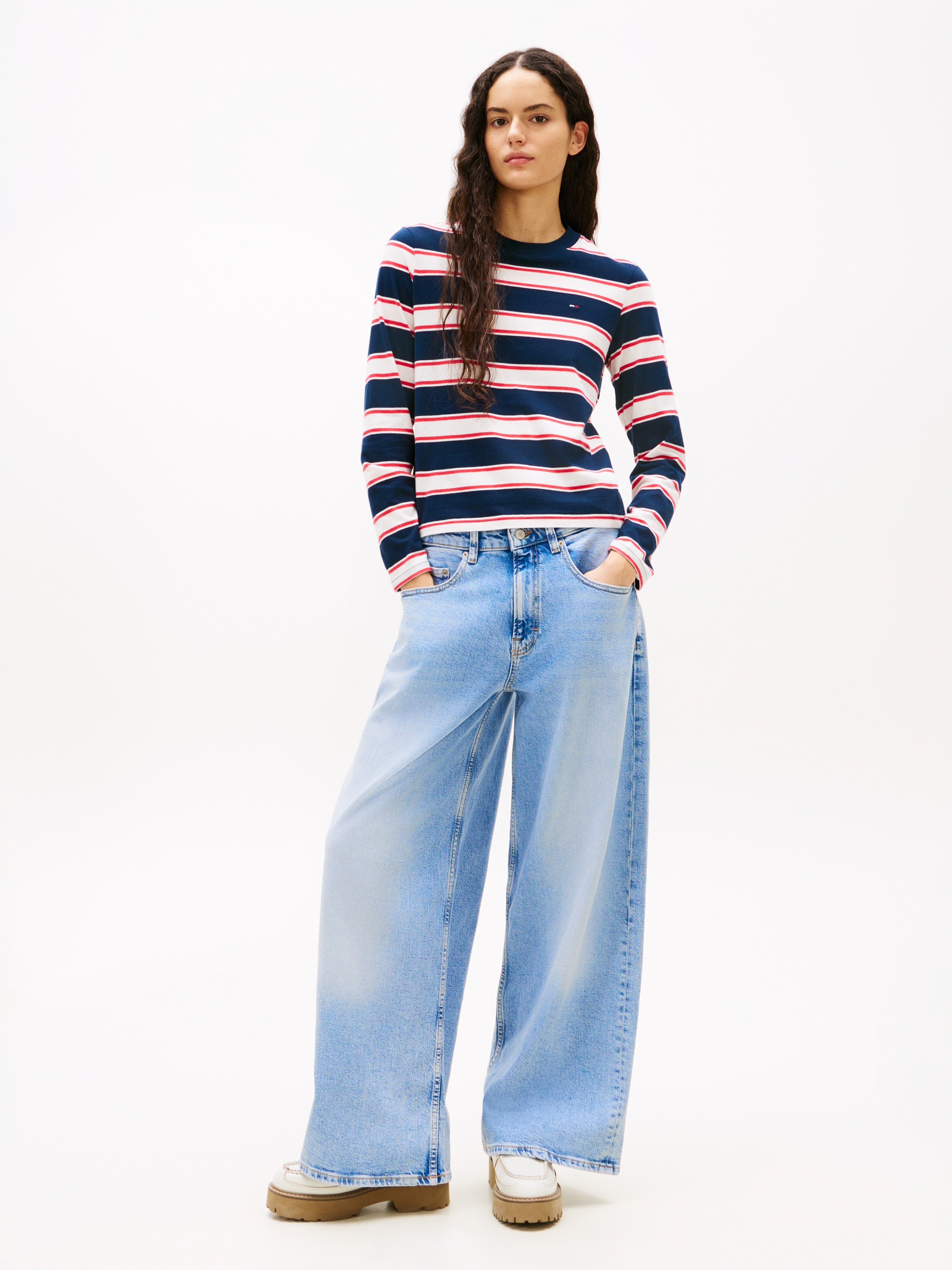 Tommy Jeans Loose-fit-Jeans »CHARLIE MR LOOSE WD« mit Logostickerei